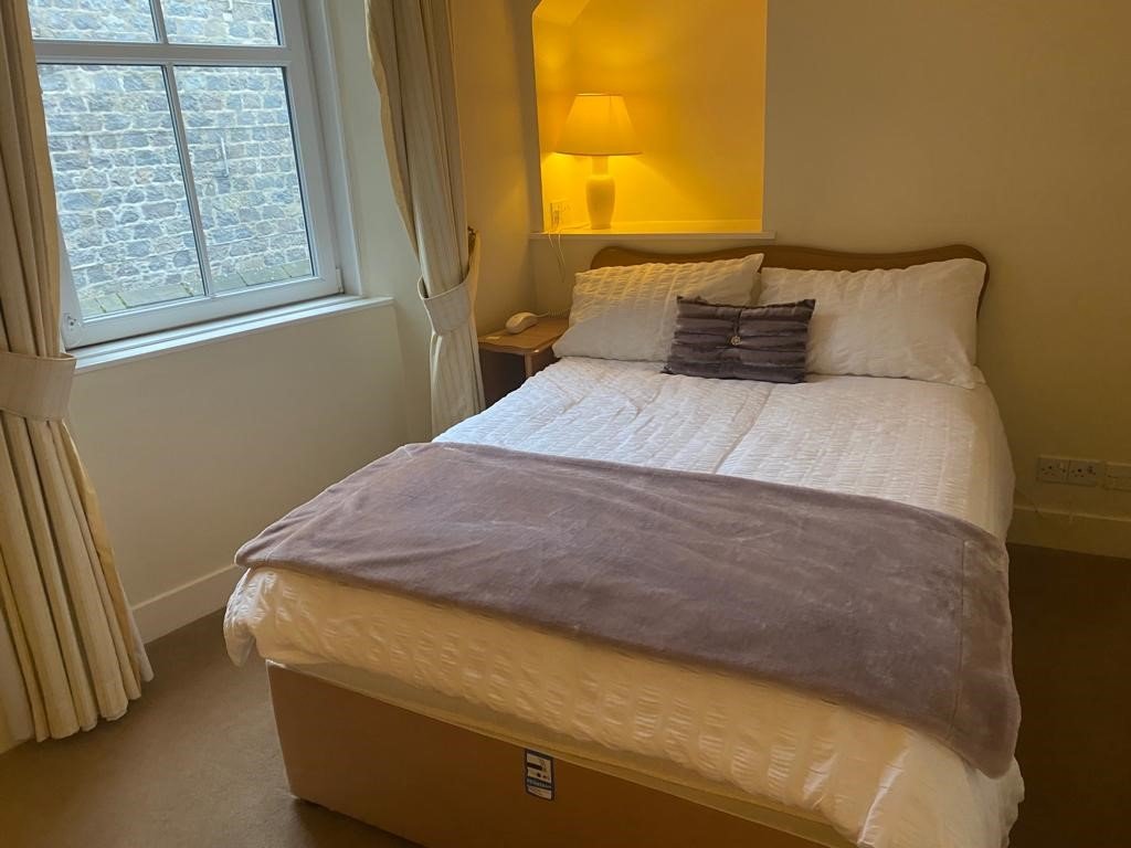 Bedroom 2.jpg