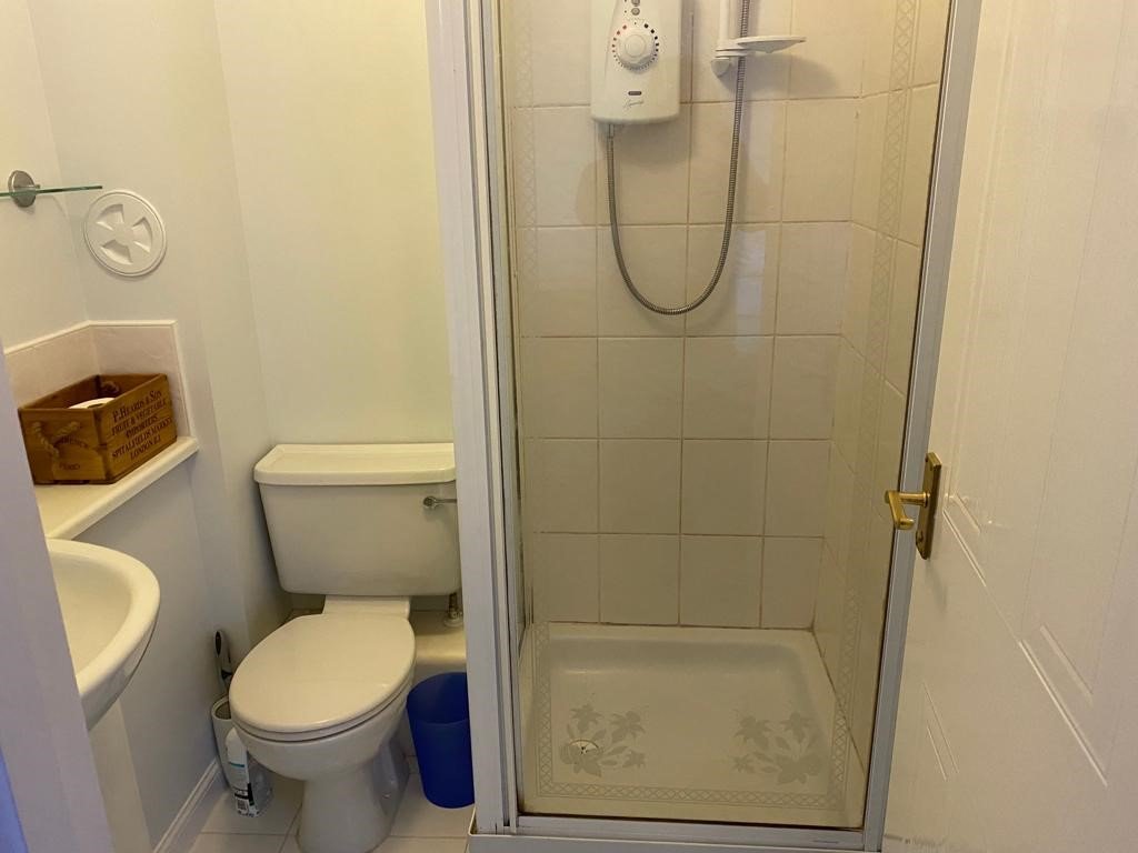 Shower room.jpg