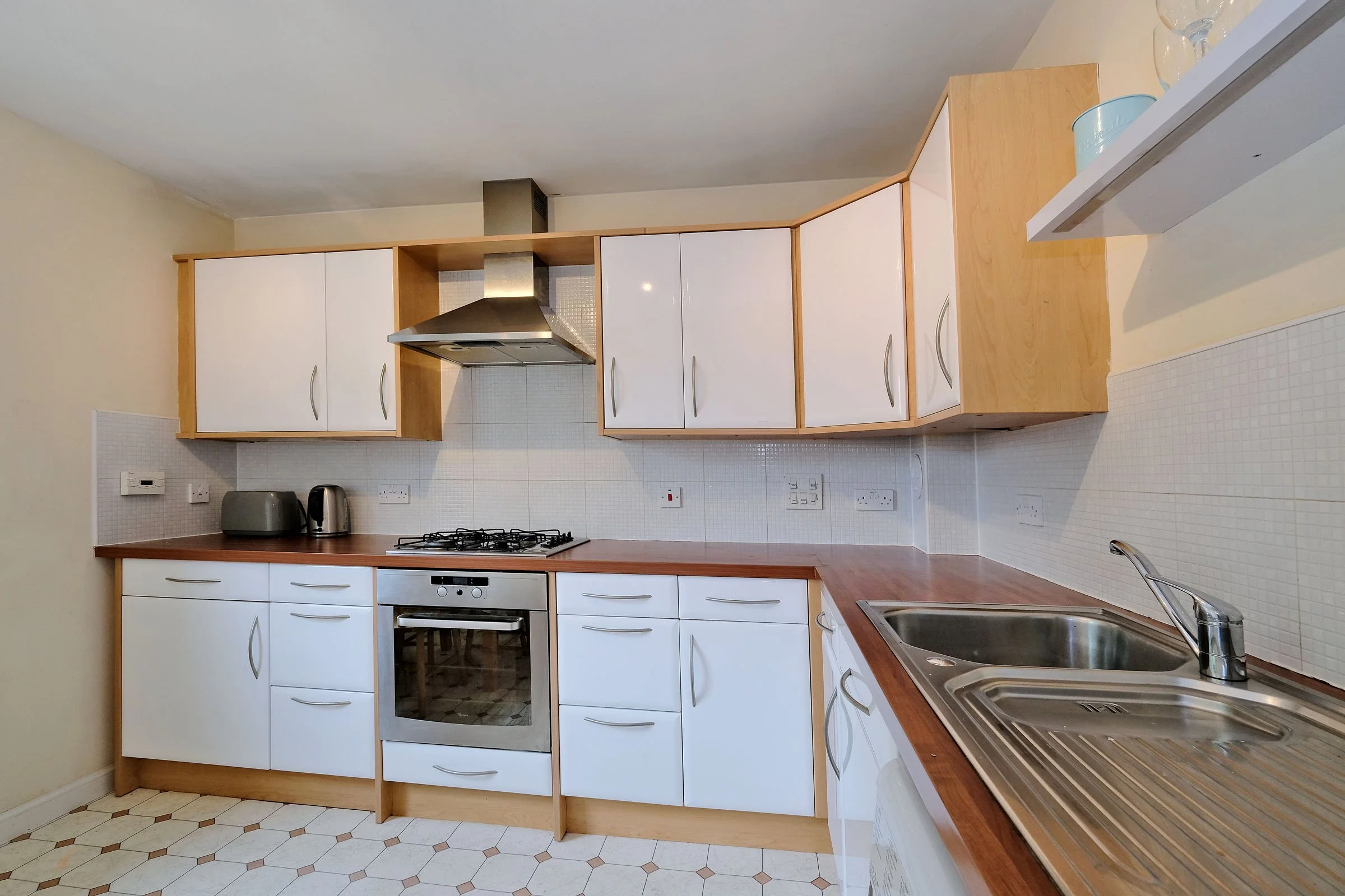 Mary Elmslie Court 56(21)_2432 - Copy.JPG
