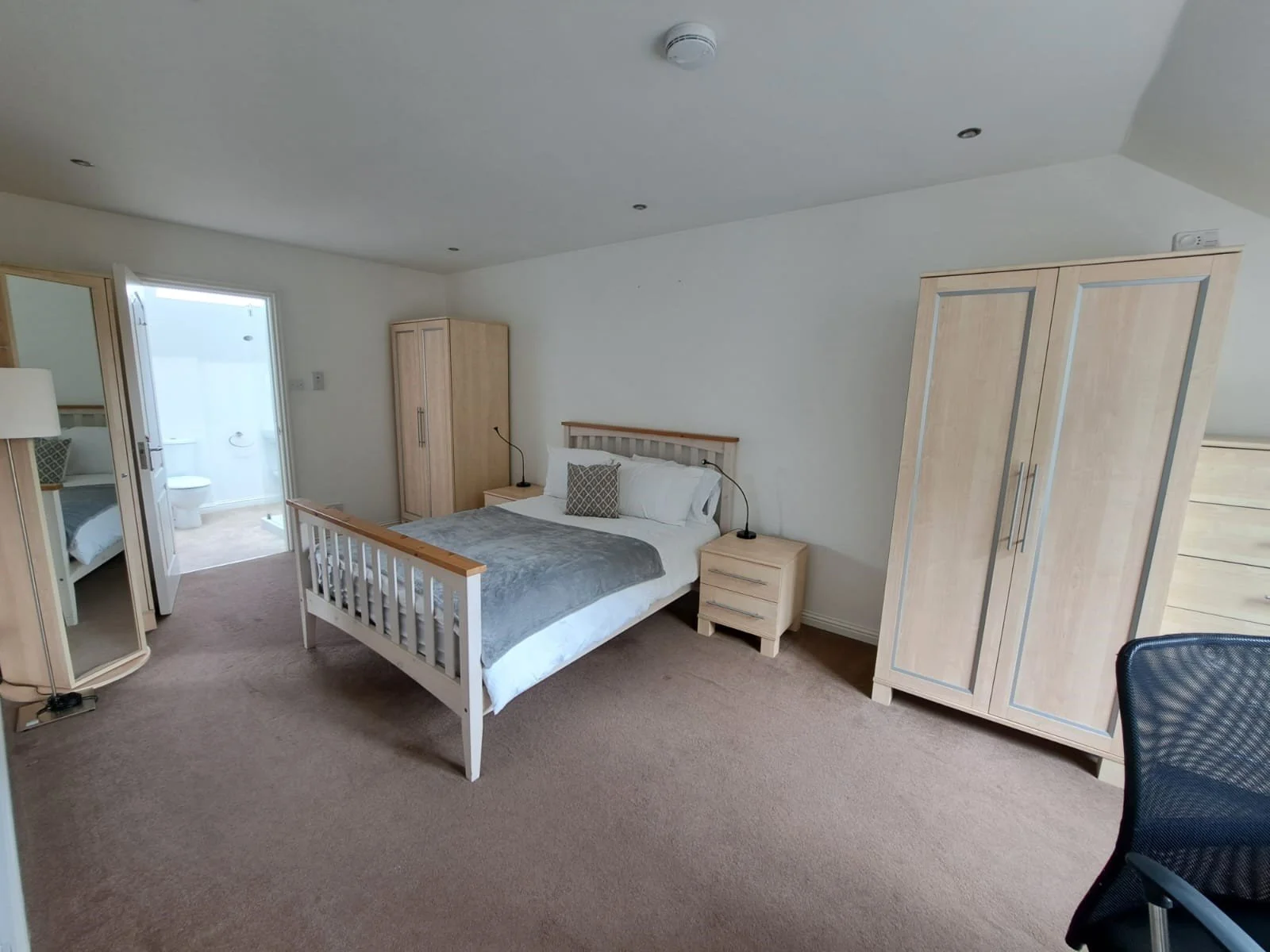 Bedroom 3.jpg