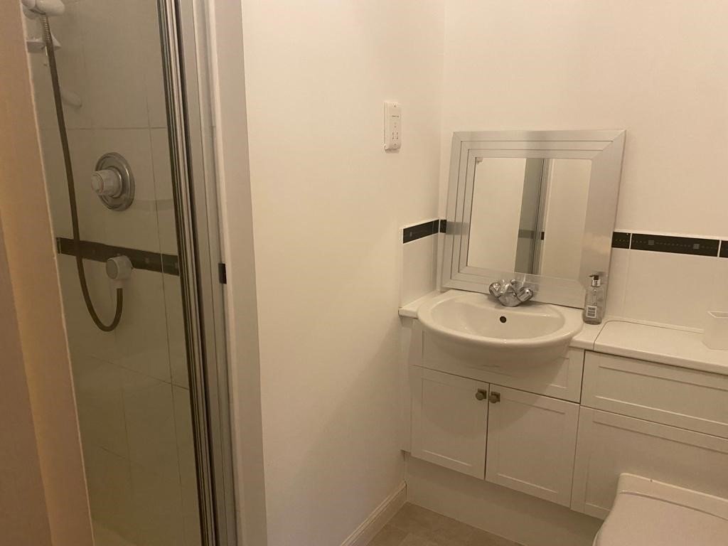 Shower room.jpg