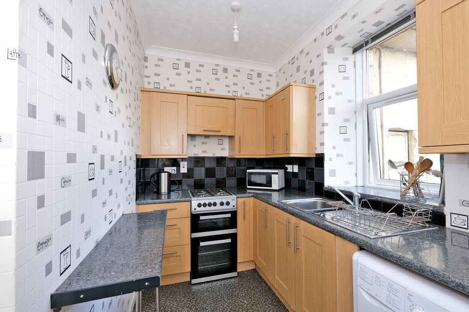 Kitchen 1.jpg