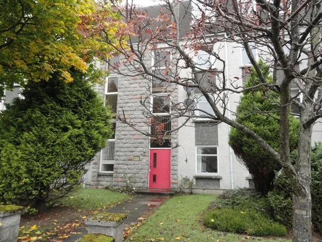 62 Gairn Rd.ext.JPG