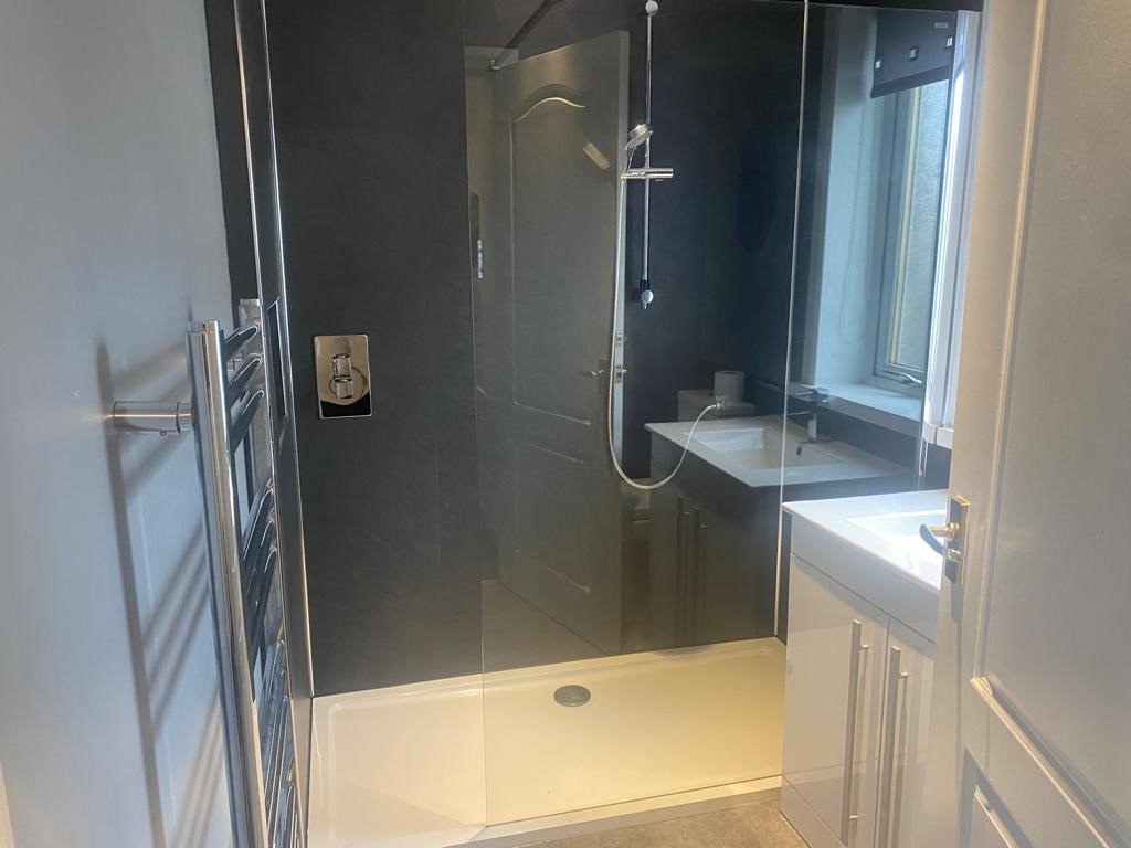 Shower room.jpg