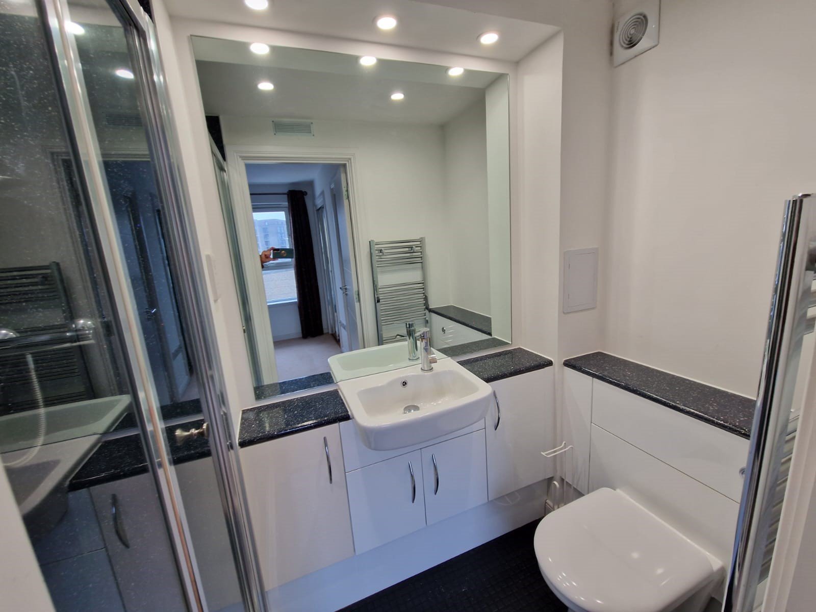 En suite.jpg