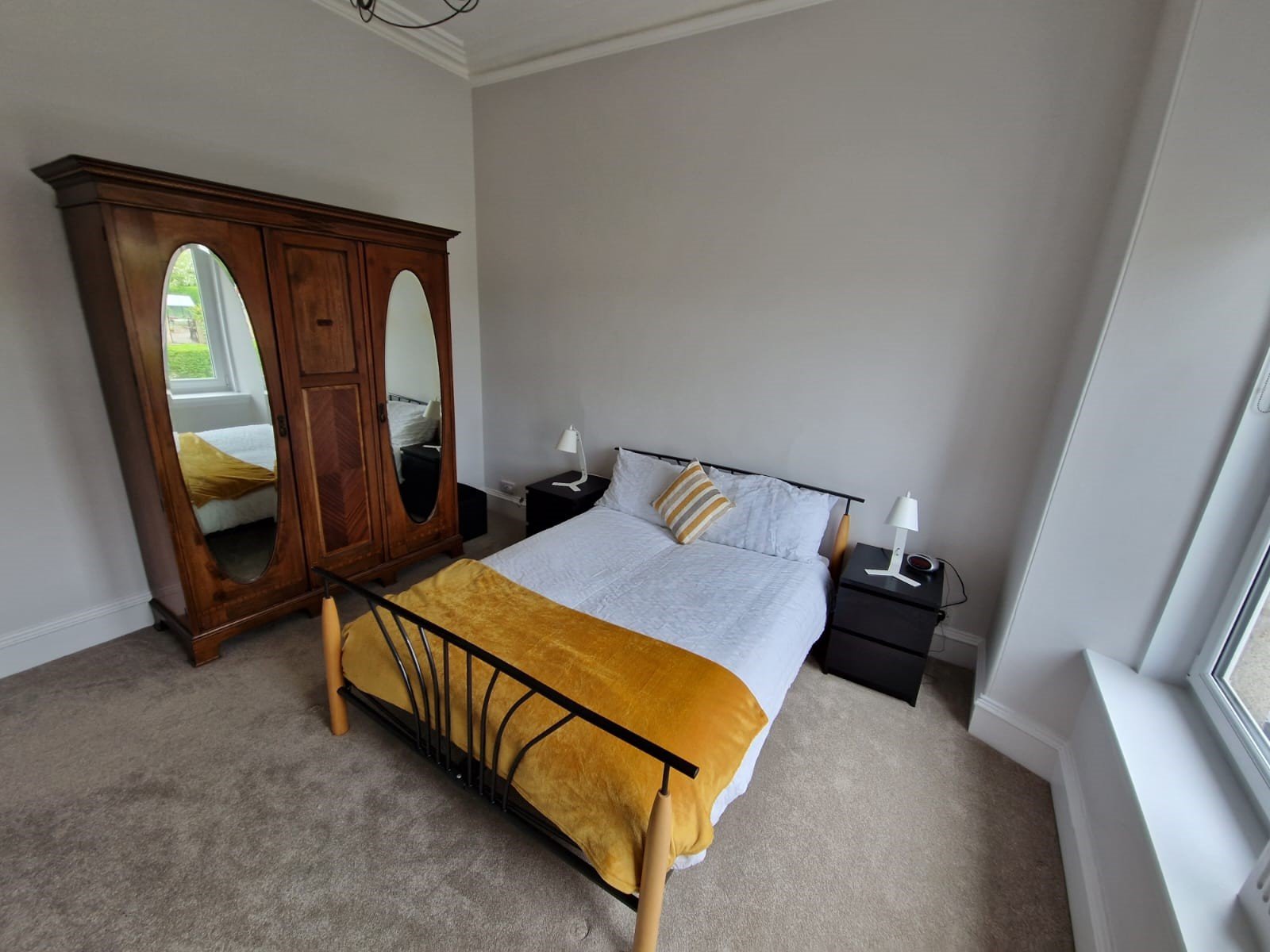 Bedroom 5.jpg