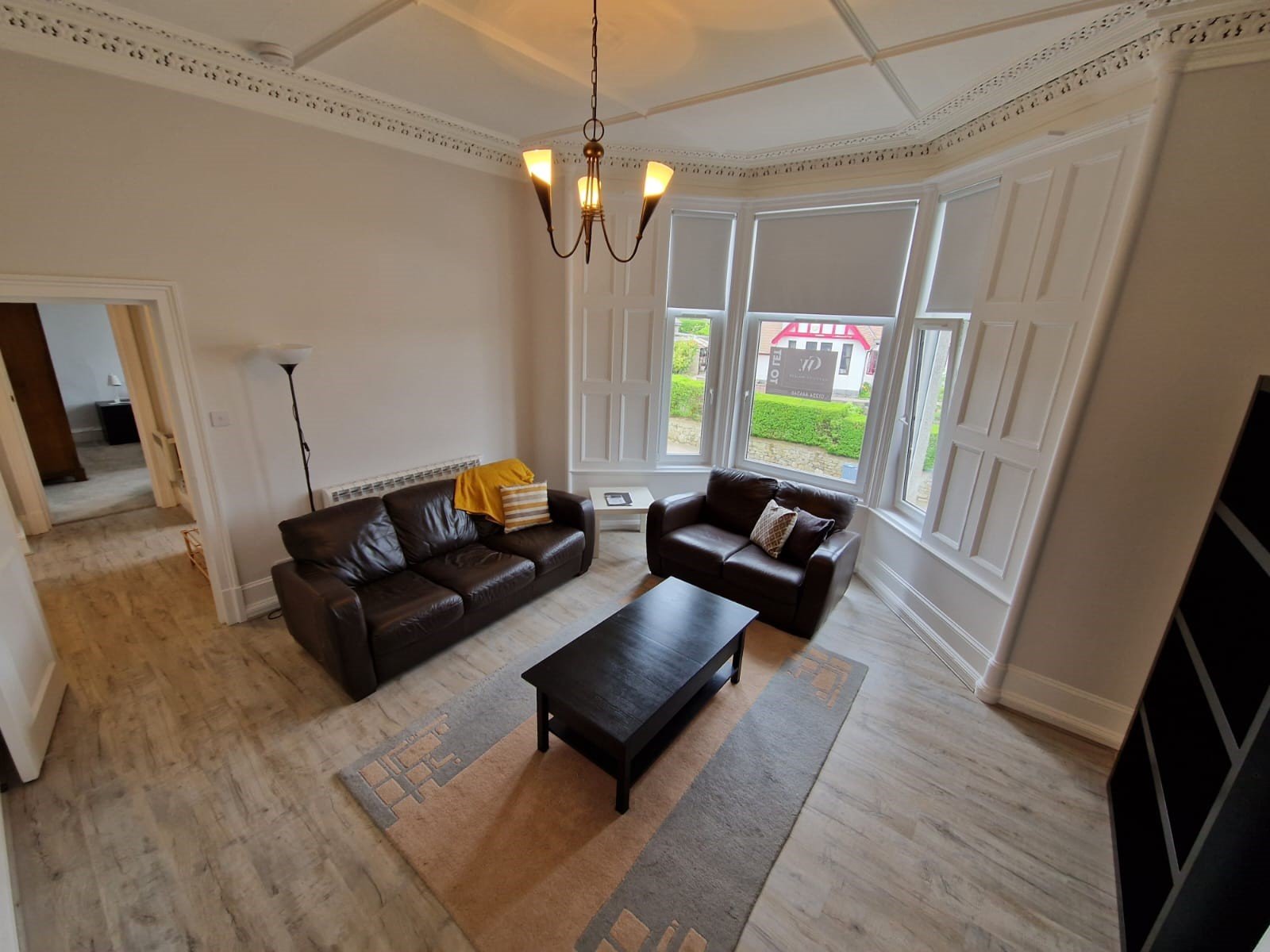 Lounge 3.jpg