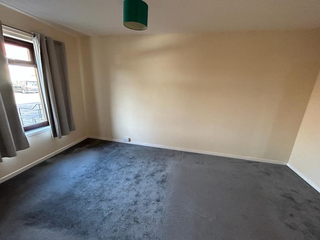 BEDROOM.jpg