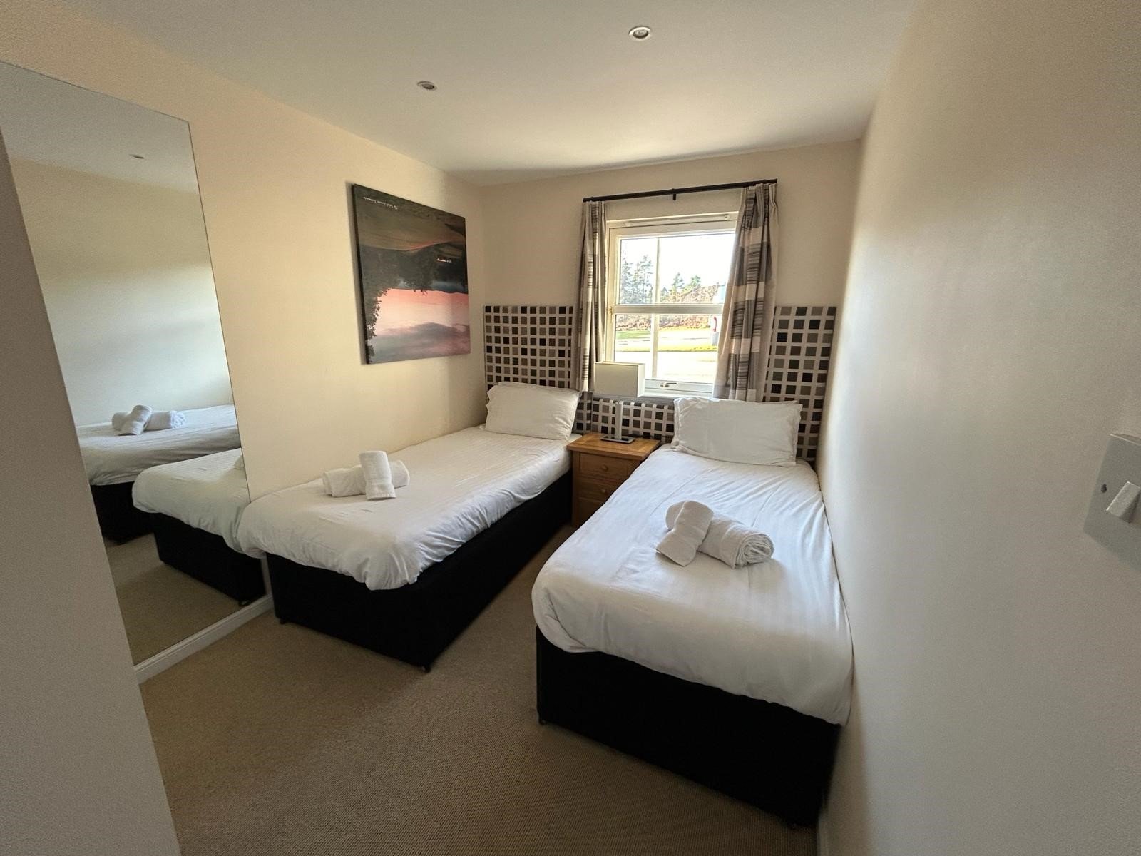 twin room_2.jpeg.jpg