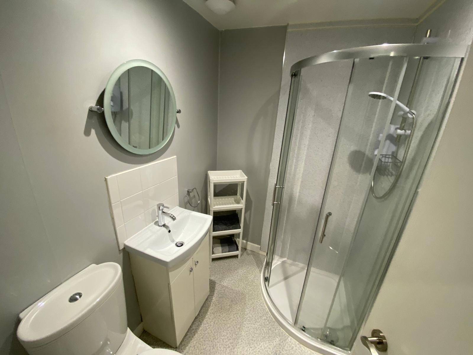 new bathroom.jpg