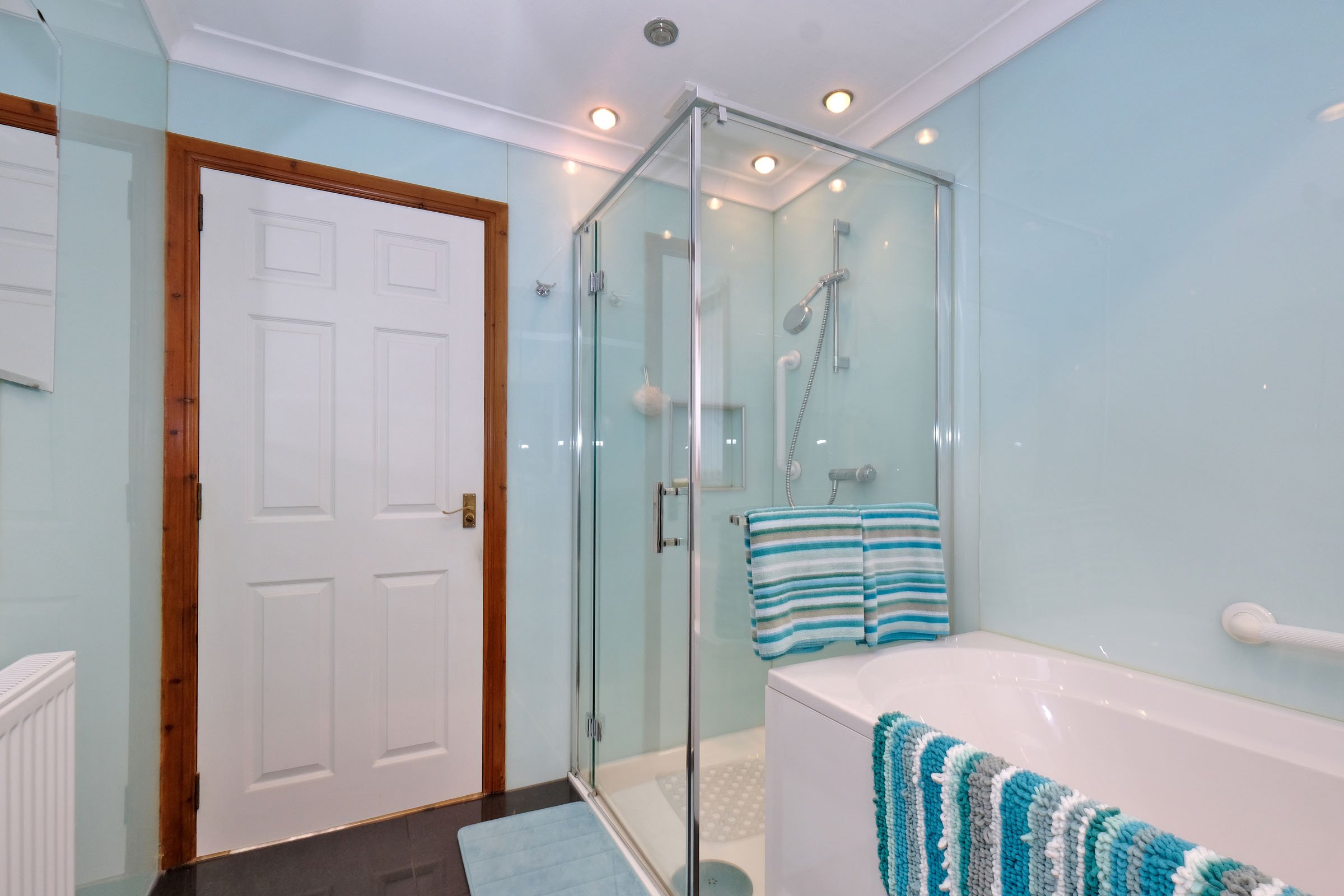 Cairnlee Avenue East 3_(23) 7869.jpg