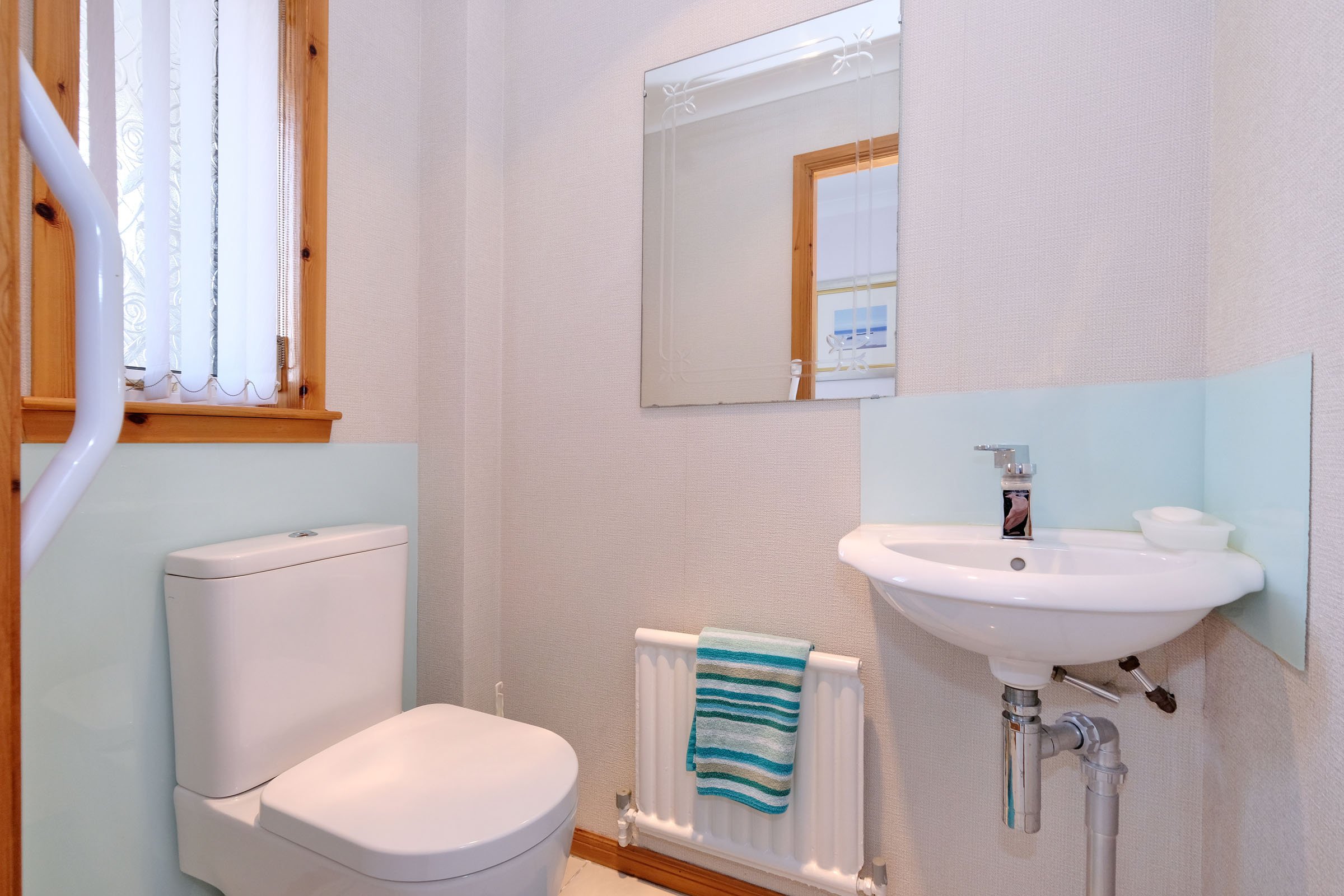 Cairnlee Avenue East 3_(23) 7870.jpg