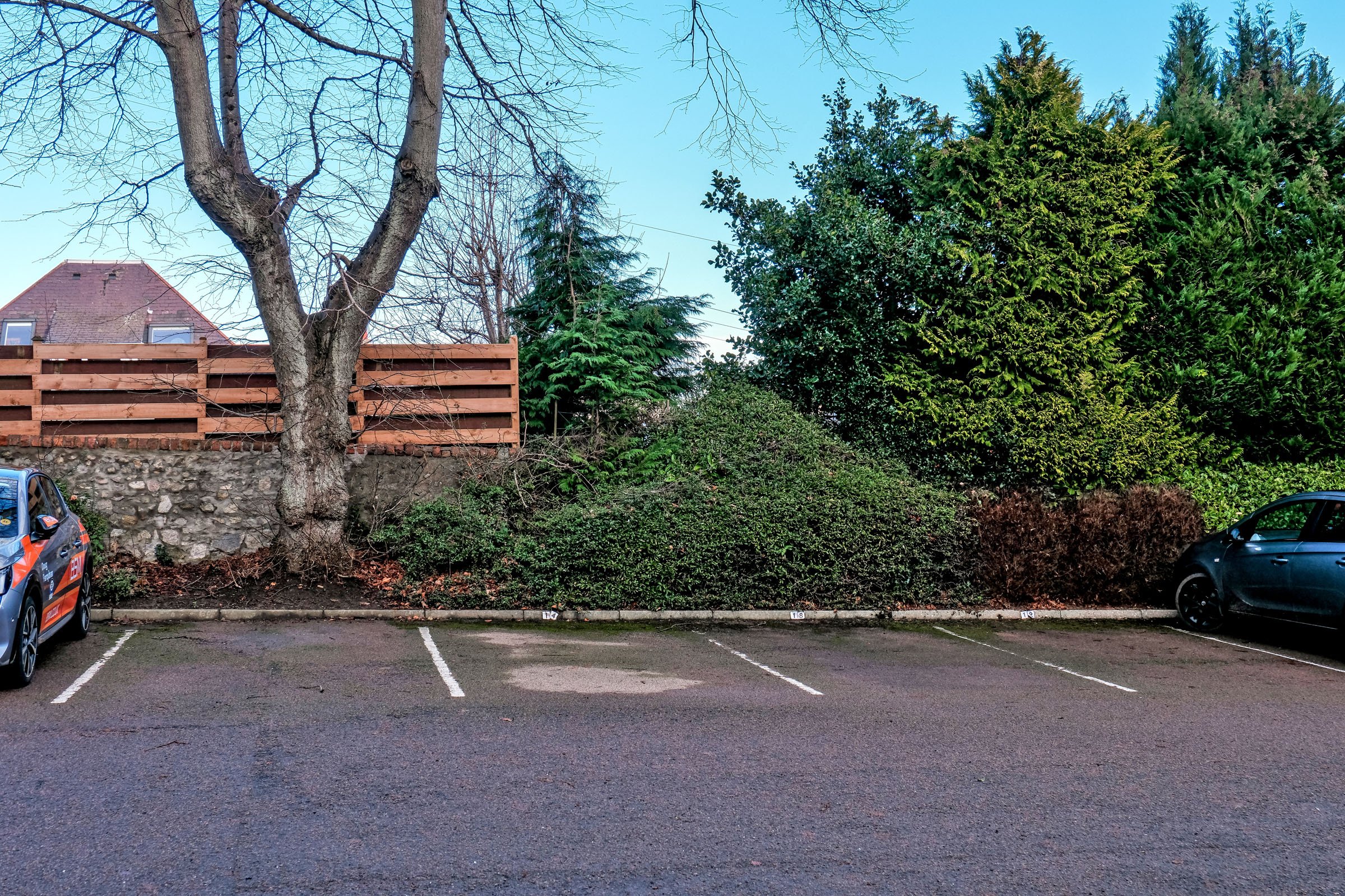 18327_50_ParkingA_5186.jpg