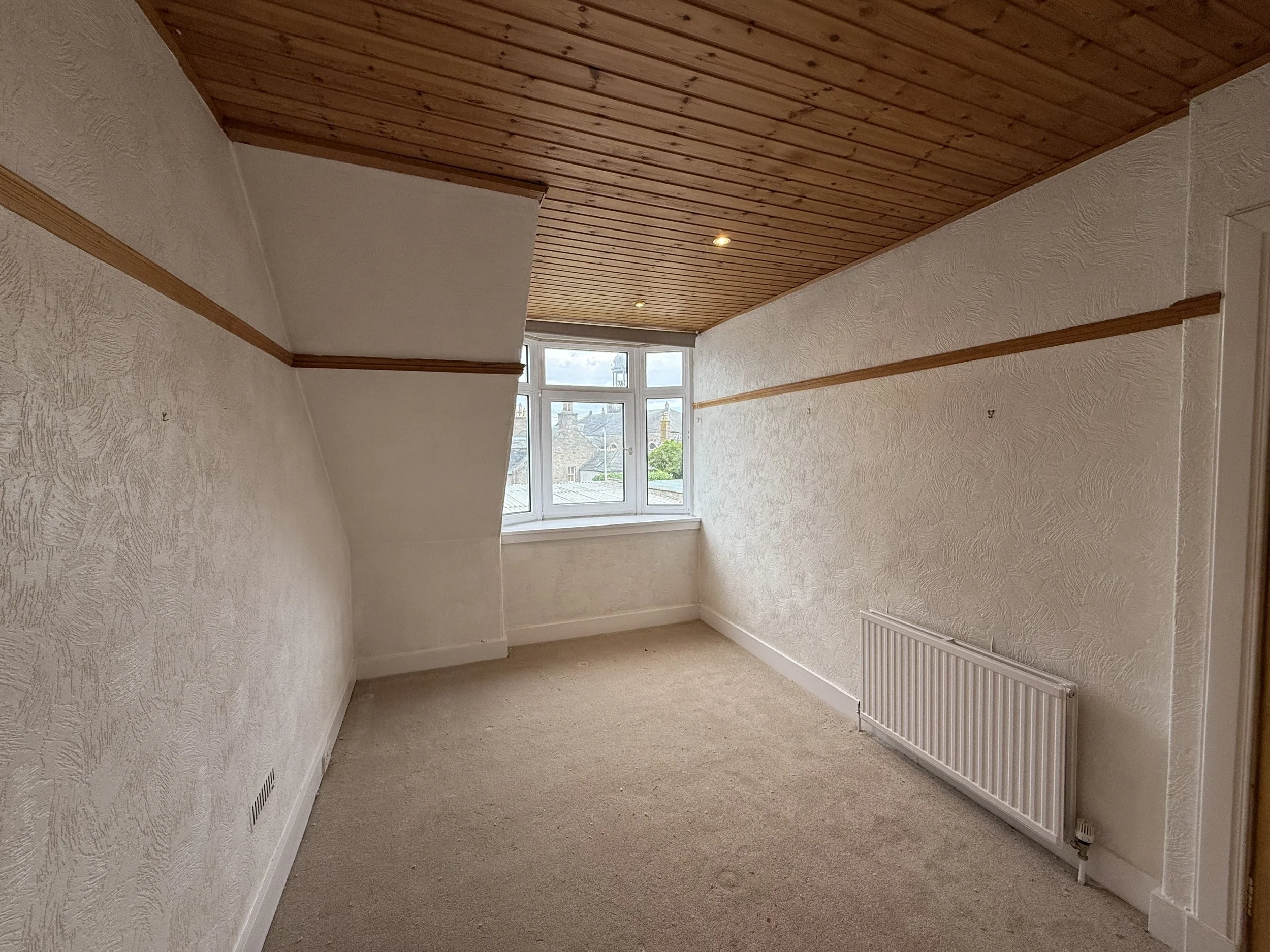 Bedroom 1.jpeg