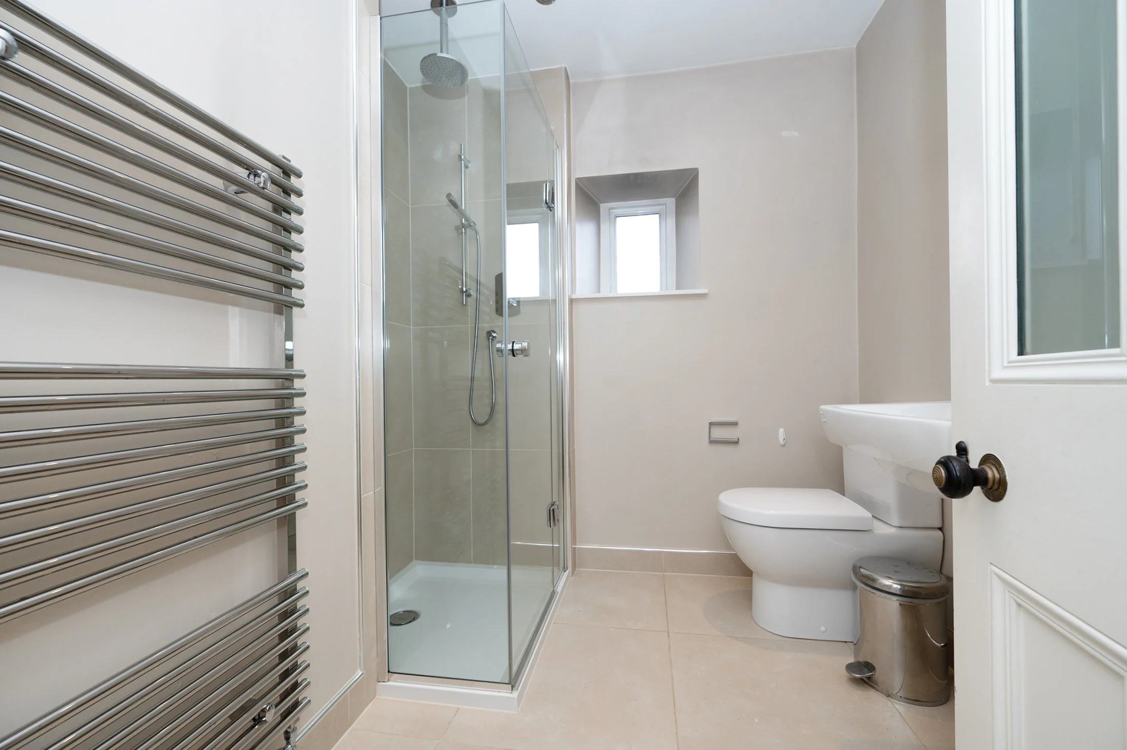 6StSwithinSt.ShowerRm.jpg