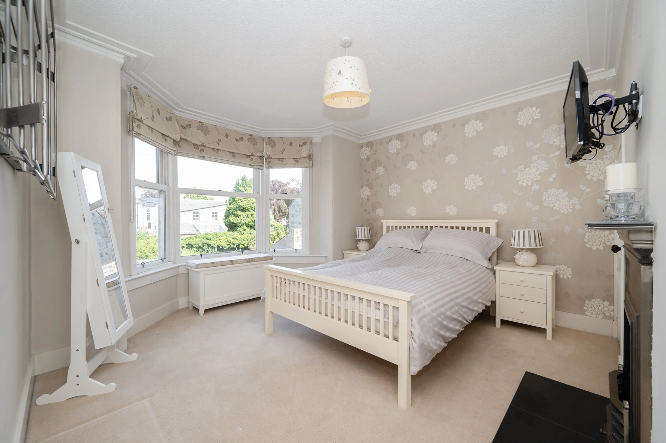 6StSwithinSt.Bed3.jpg