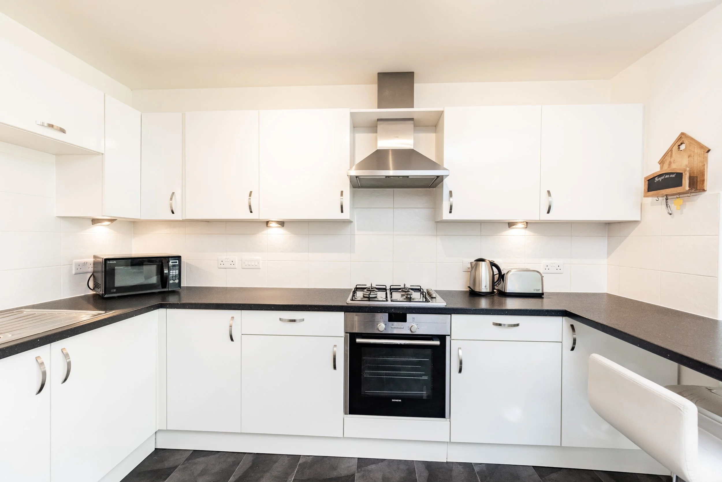 67 Cordiner Place-8.jpg