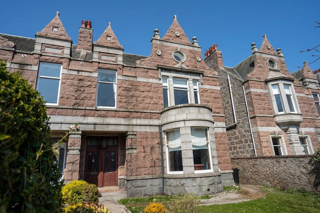 94a Hamilton Place-1 outside.jpg