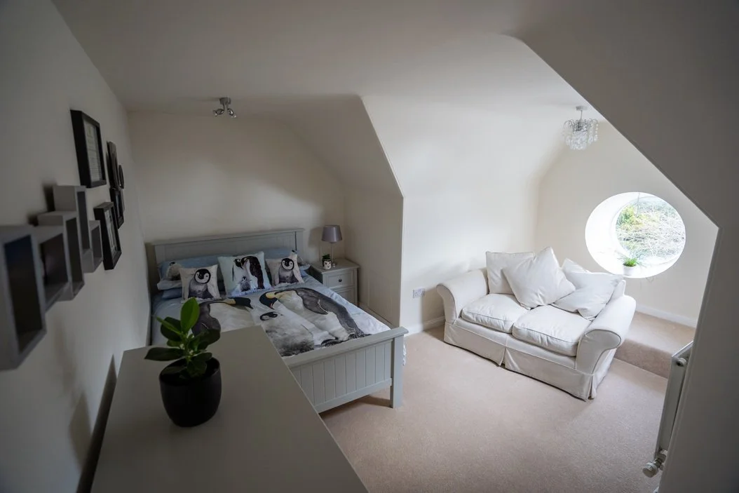 94a Hamilton Place-12 upper bedroom 2.jpg