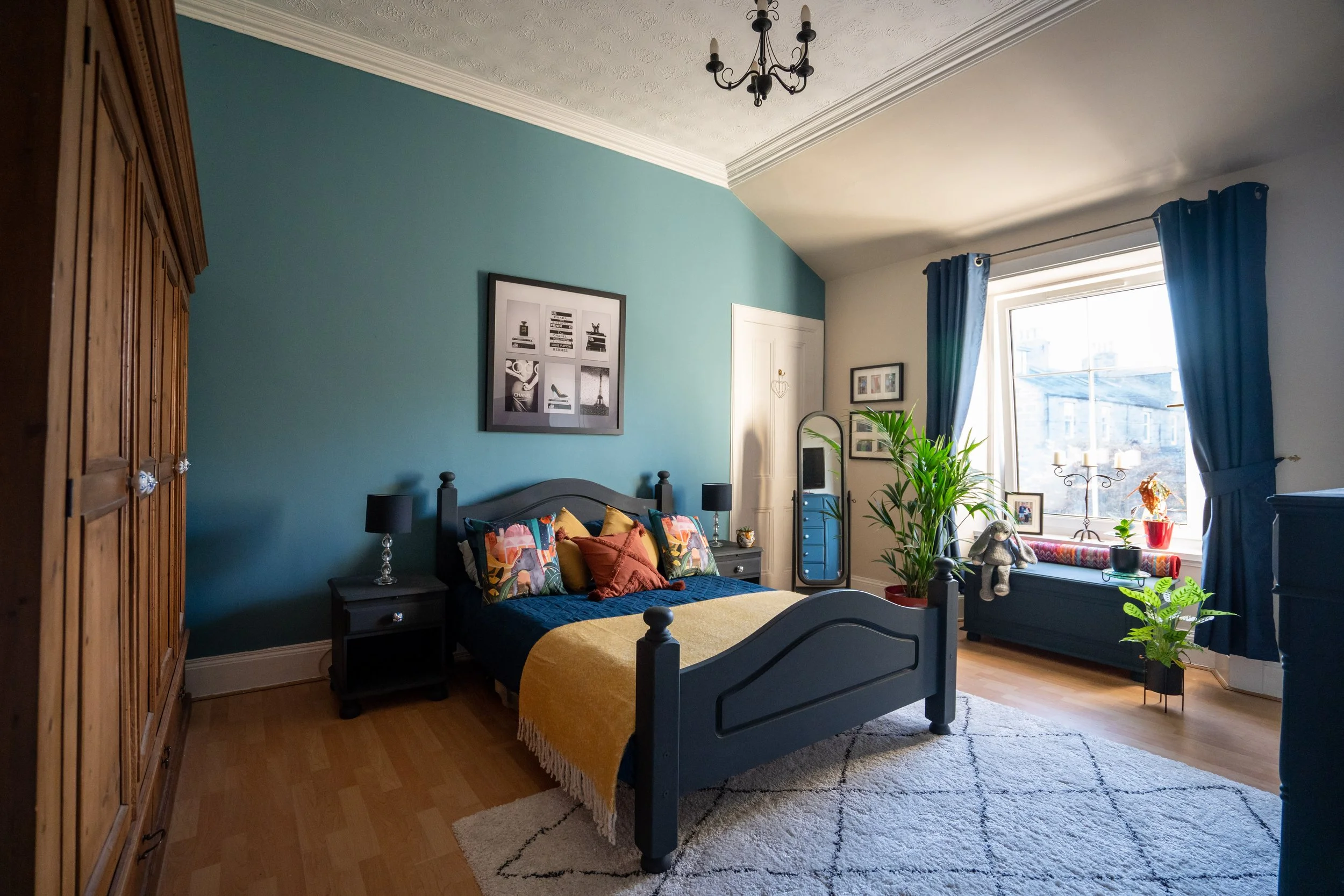 94a Hamilton Place-6 main bedroom.jpg