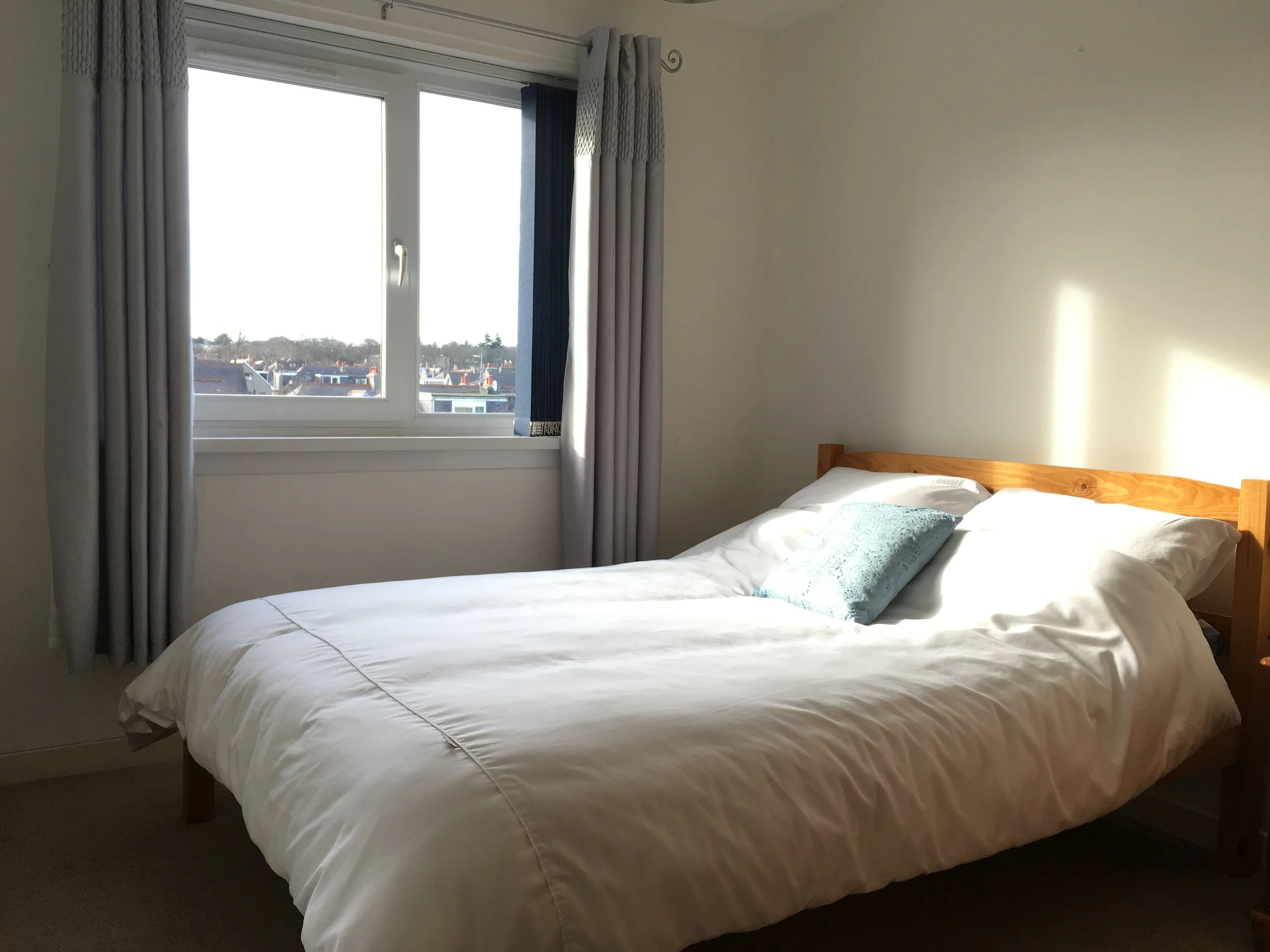 7 Bedroom 2.JPG