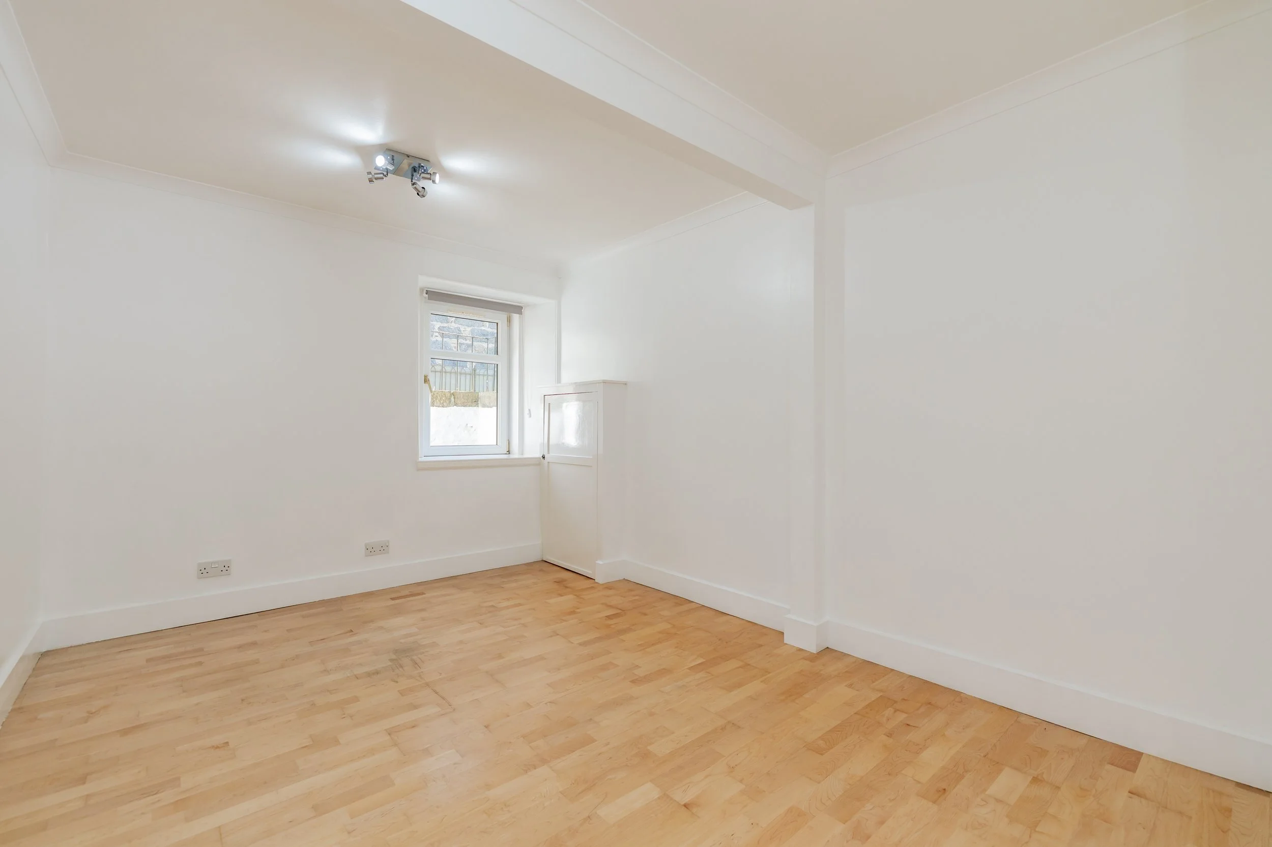 8B St Devenicks Terrace-5.jpg