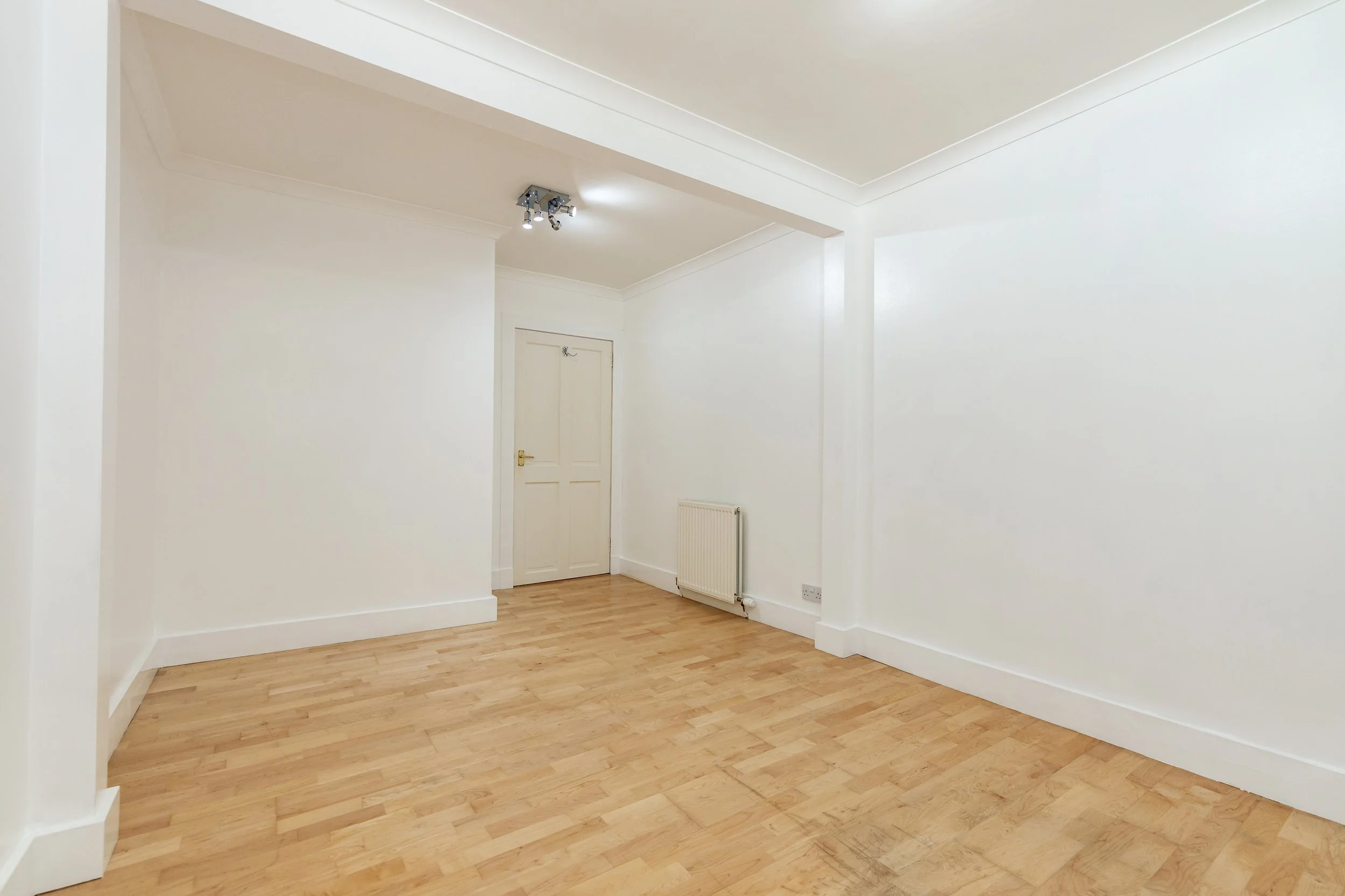 8B St Devenicks Terrace-7.jpg