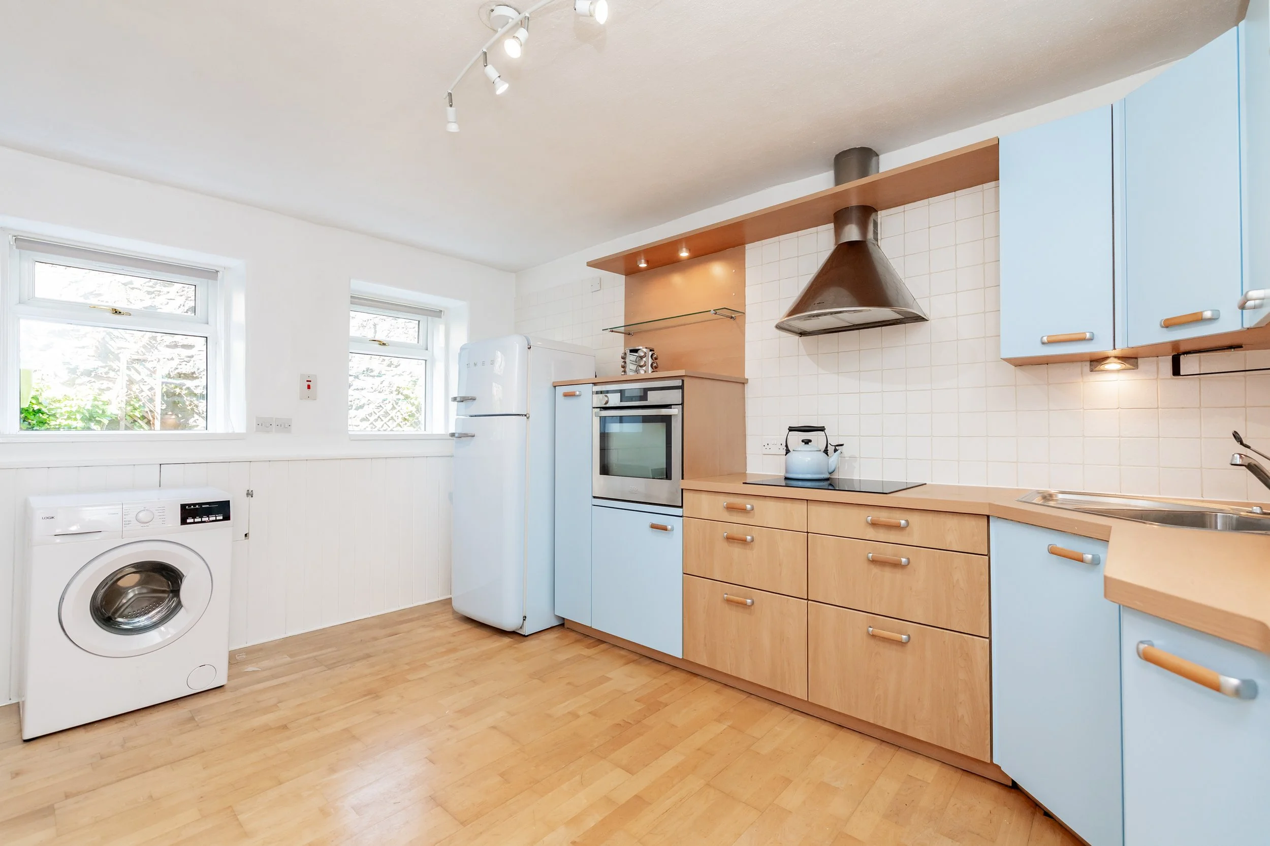 8B St Devenicks Terrace-9.jpg