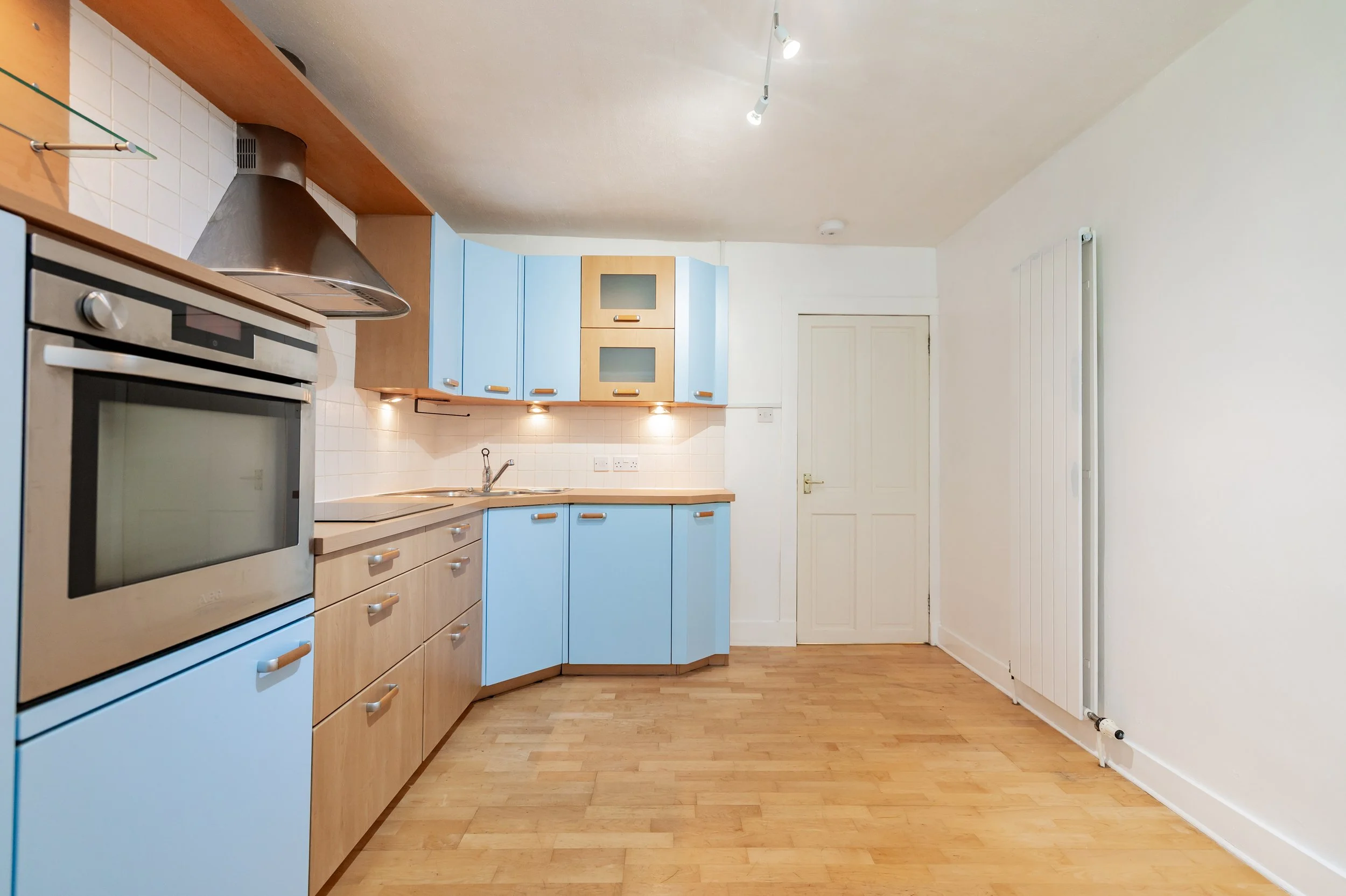 8B St Devenicks Terrace-12.jpg