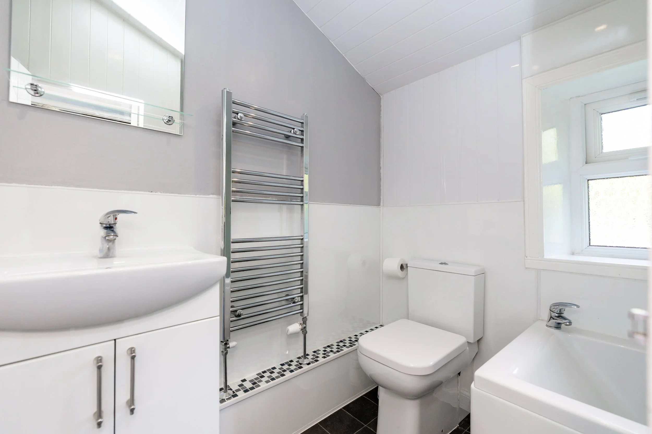 8B St Devenicks Terrace-18.jpg