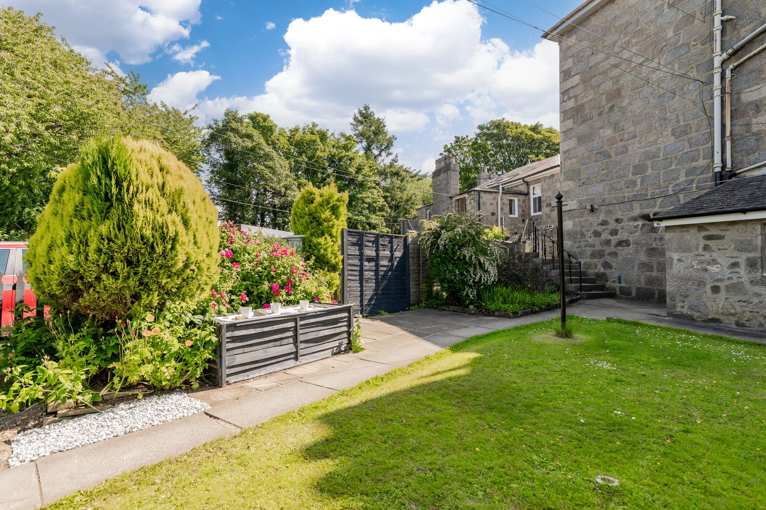8B St Devenicks Terrace-25.jpg