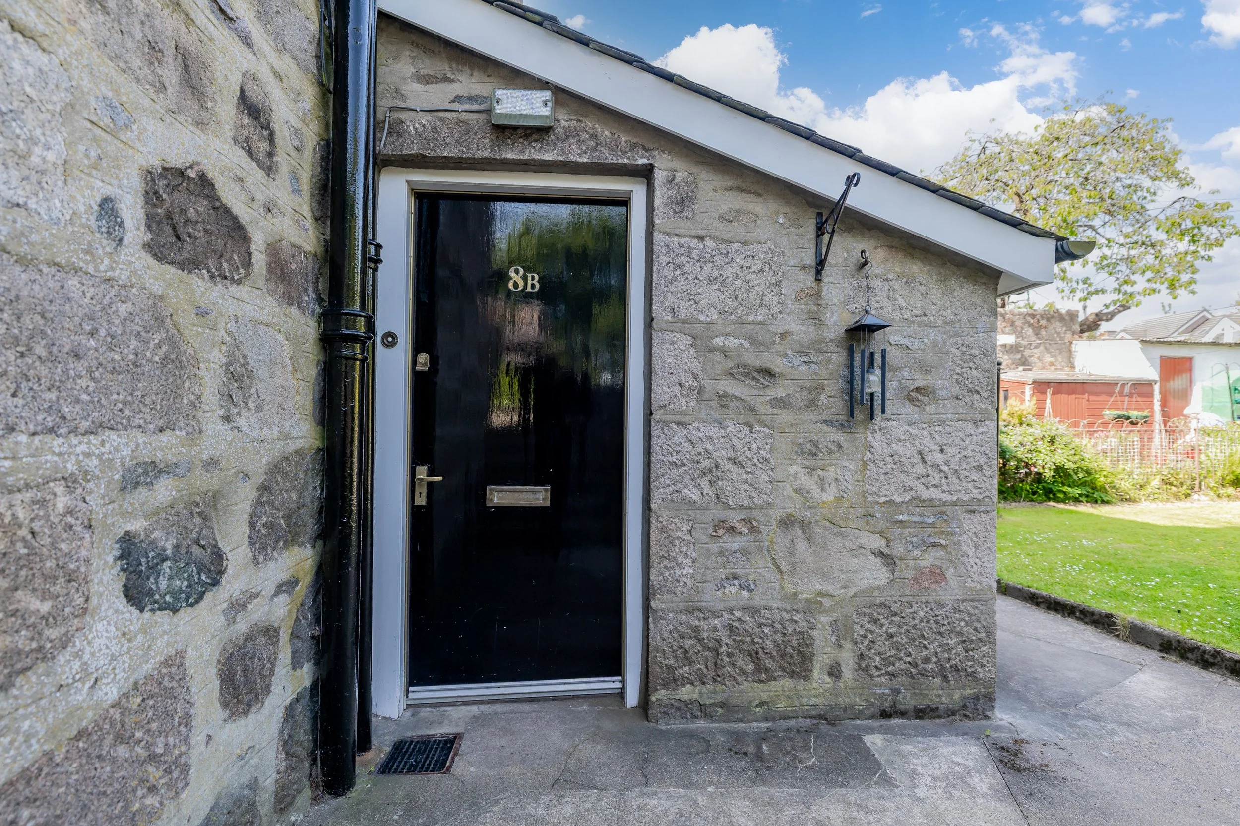 8B St Devenicks Terrace-29.jpg