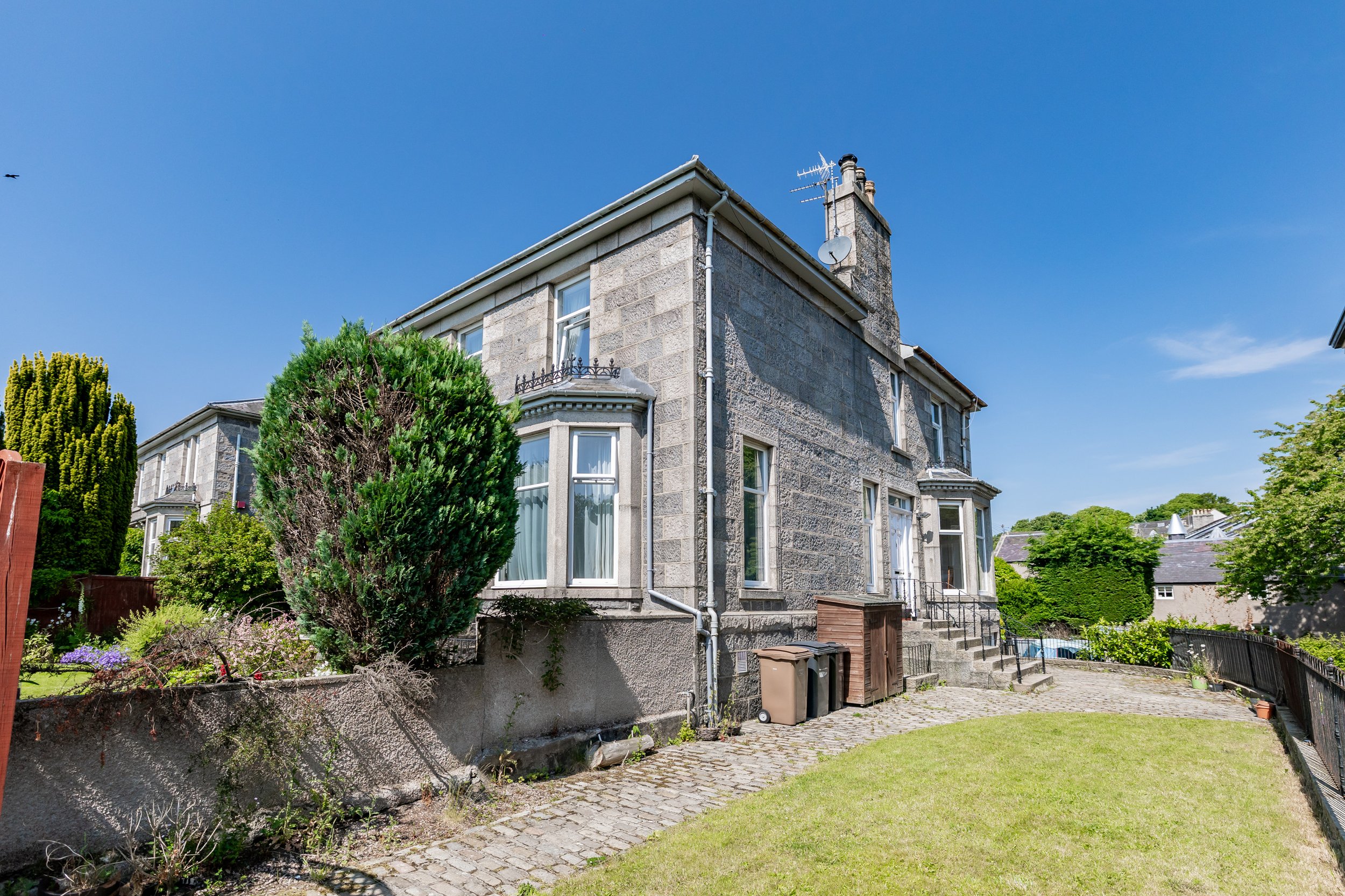 8B St Devenicks Terrace-31.jpg