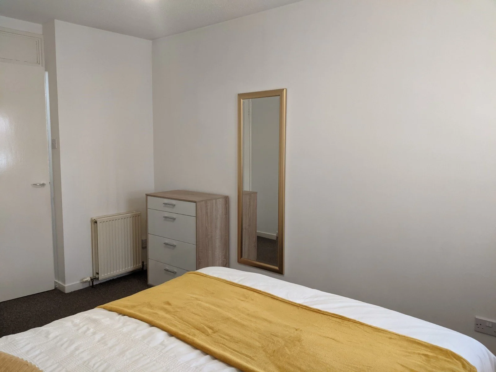 bedroom.jpg