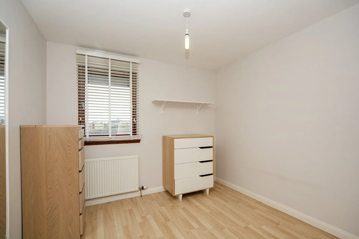 139BloomfieldCt.Bed2.jpg