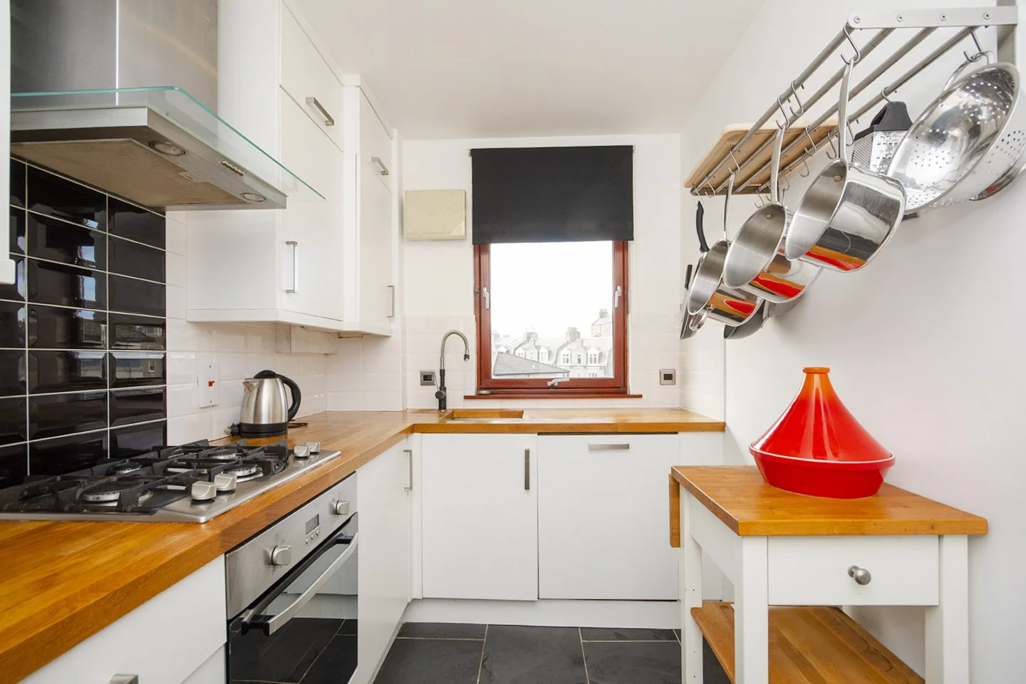 139BloomfieldCt.Kit.jpg