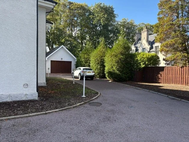 driveway - front of house (2).jpeg