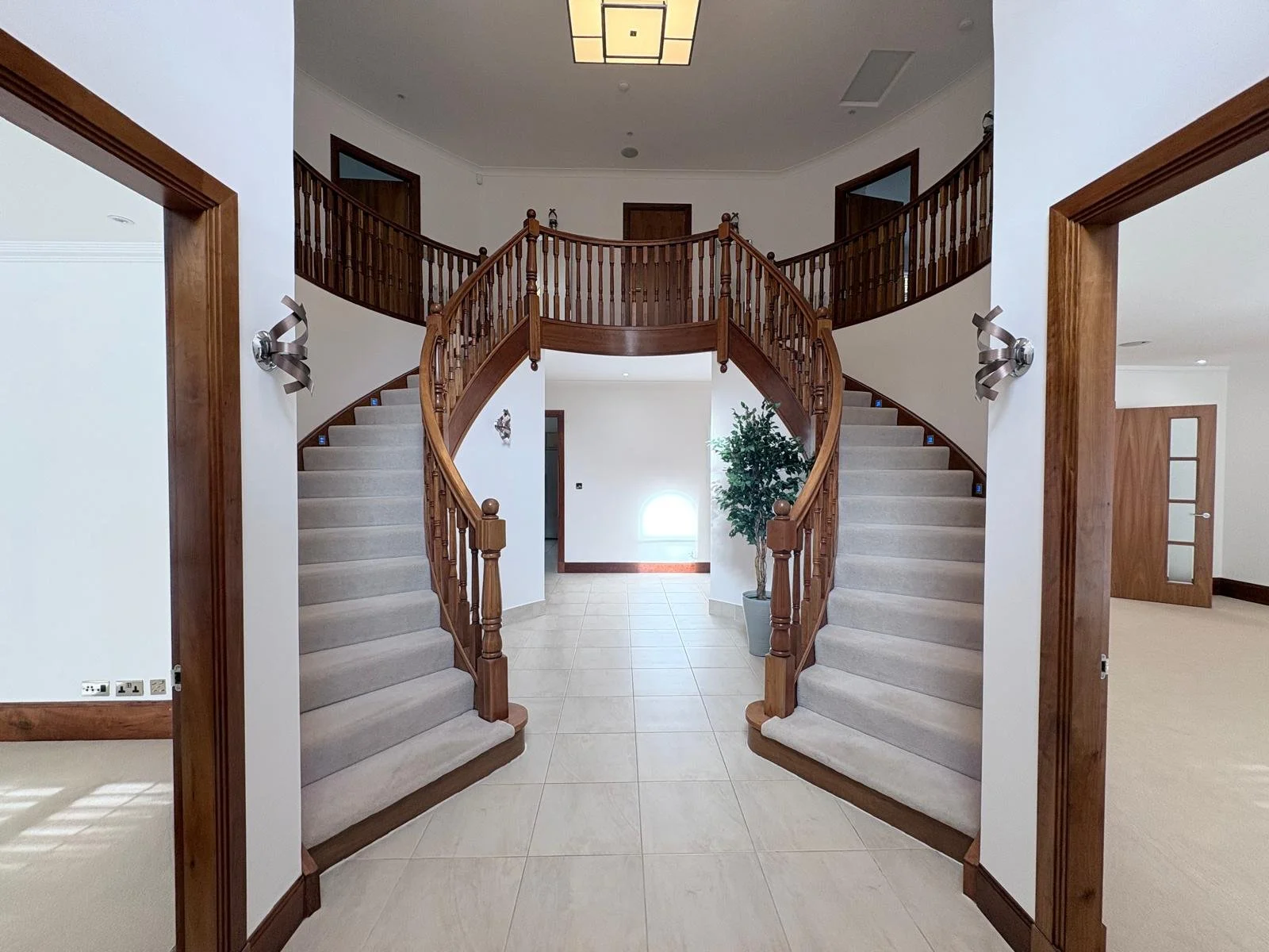 hallway (4).jpeg