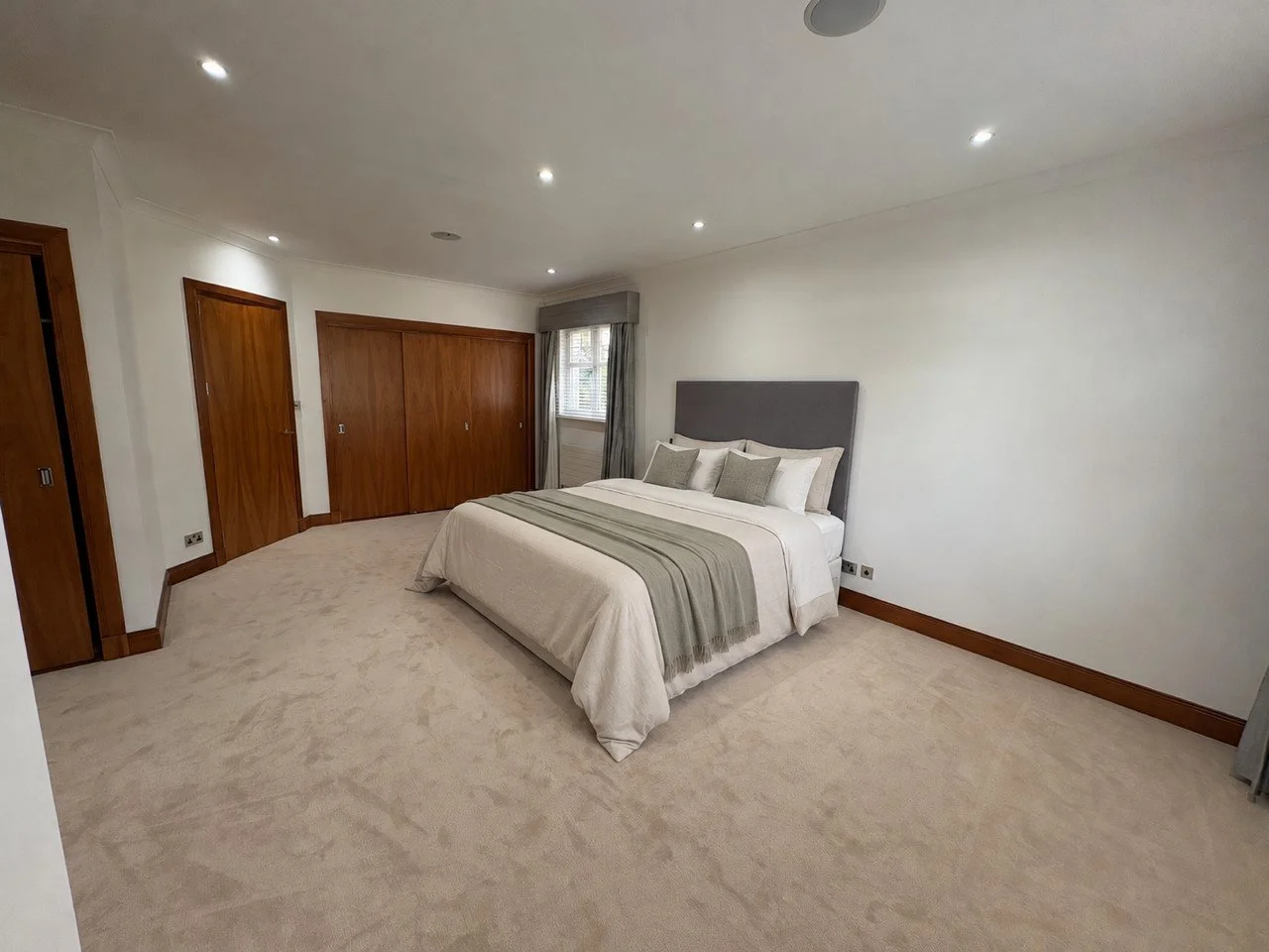 master bedroom (3).jpg