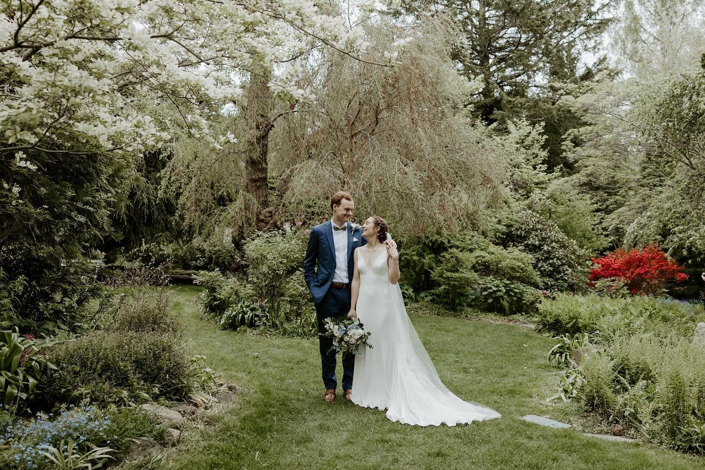 Some horizontal favorites and feelings from Caroline &amp; Matt&rsquo;s magical garden wedding at @thetrusteeslonghill on Saturday &mdash; it was such a dream day to start my wedding season and I&rsquo;m so lucky it was at the most beautiful venue wi