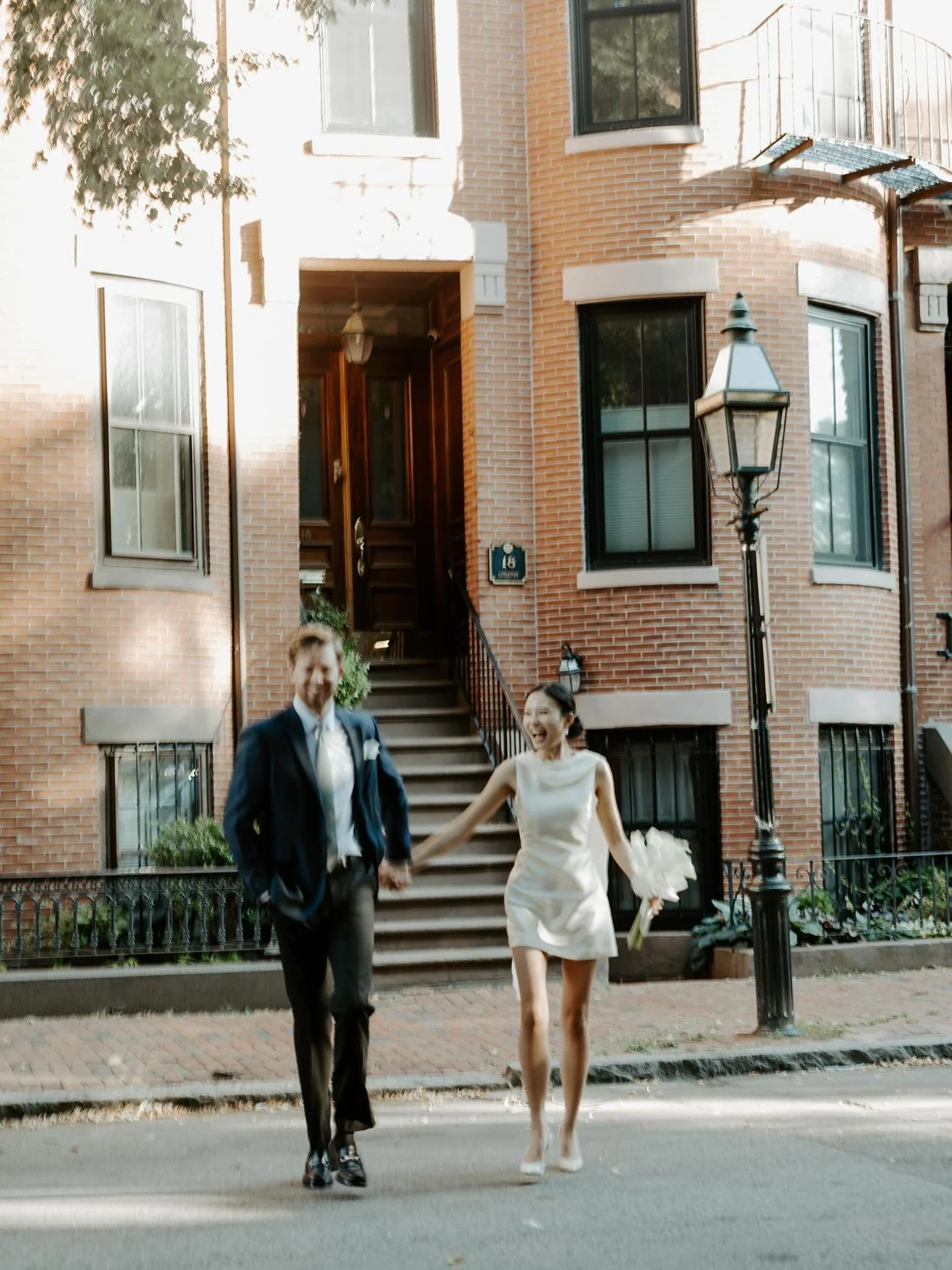 Just delivered this elopement &mdash; Charmaine and Jack roaming their South End streets and the Boston Public Garden right after they said &ldquo; I do&rdquo; 🤍
&mdash;&mdash;&mdash;&mdash;&mdash;&mdash;&mdash;&mdash;&mdash;&mdash;&mdash;&mdash;
#b
