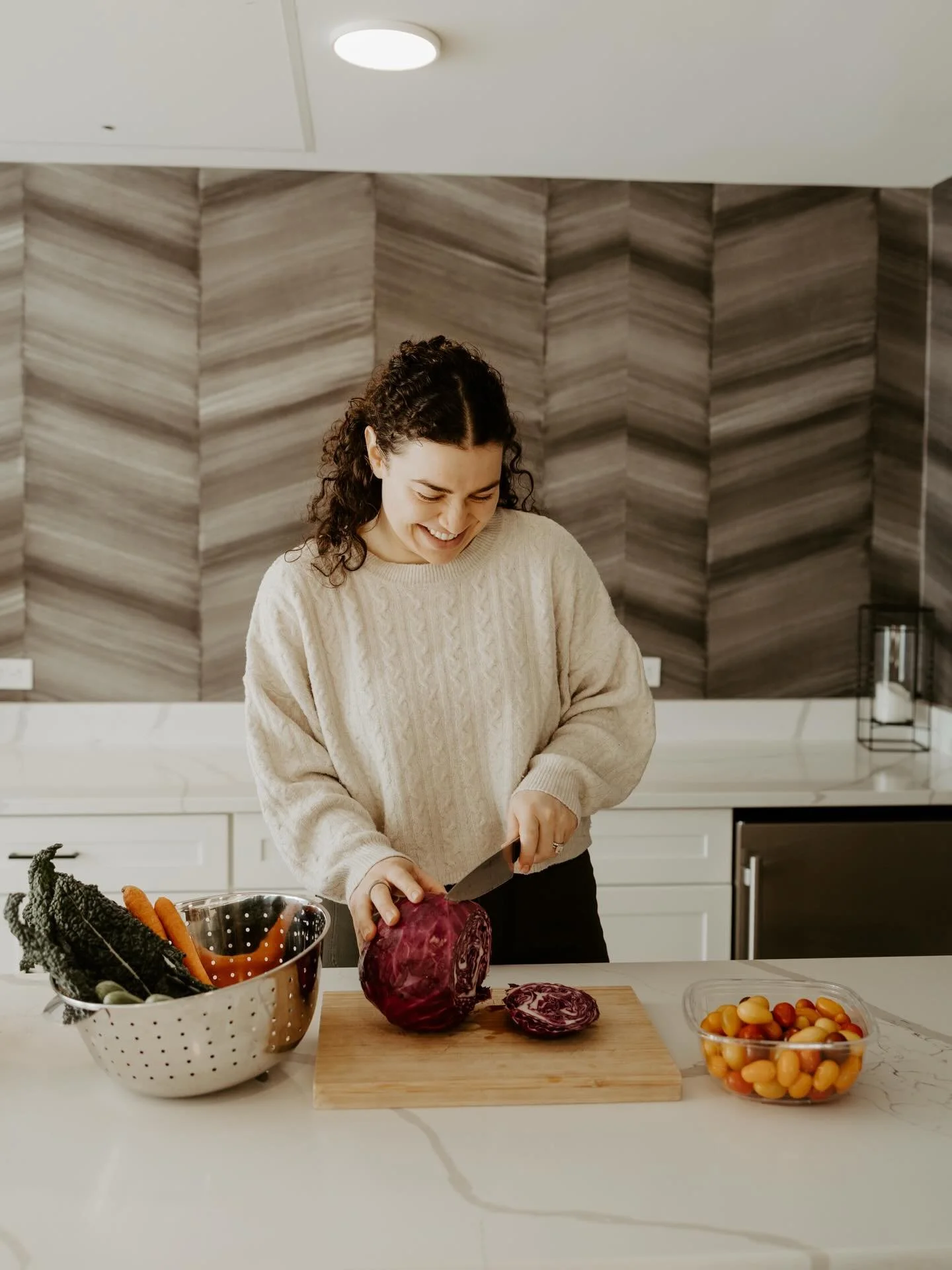 A new offering for 2026&hellip;Branding photos! I&rsquo;m so excited to finally offer branding photos this year for businesses 🎉 I had the honor of capturing my oldest friend @cassieilana branding photos a few weeks ago &mdash; as a registered dieti