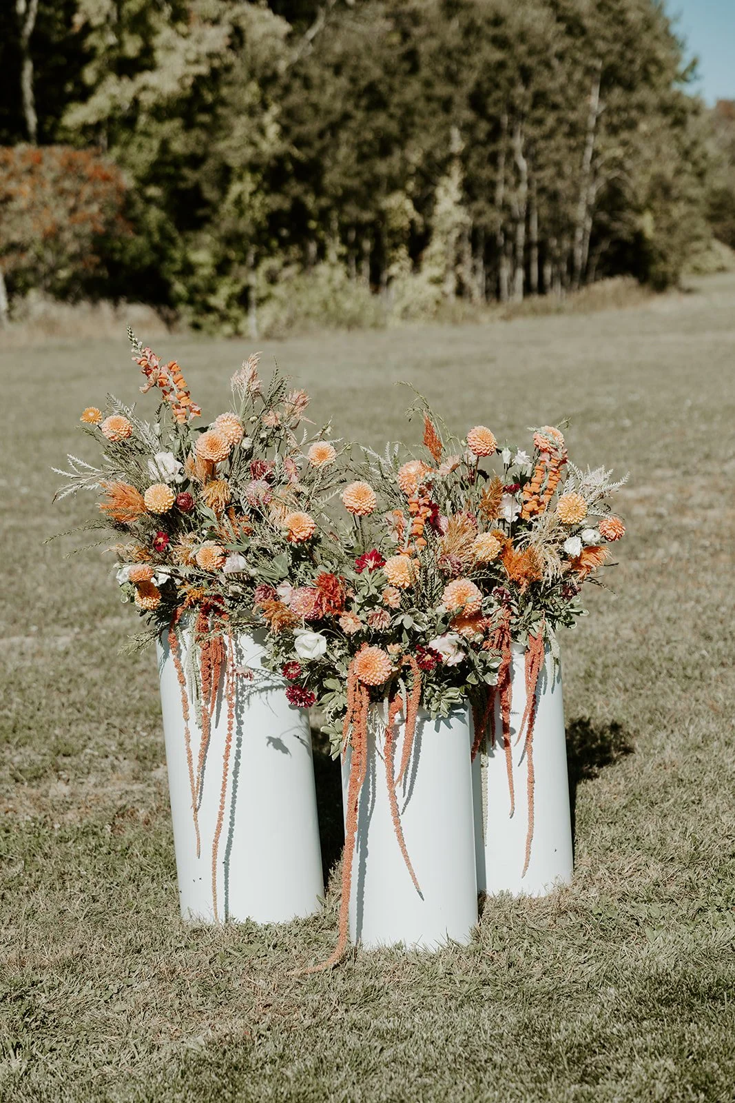 Floral arrangements as ideas for a backyard wedding