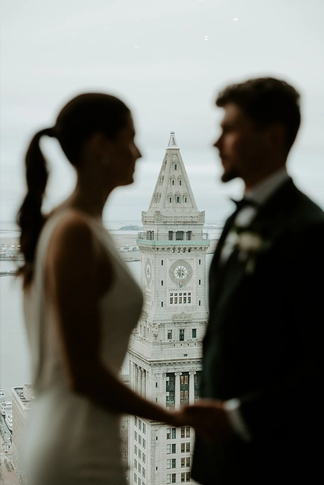 A bride and groom who chose a city wedding as their wedding setting