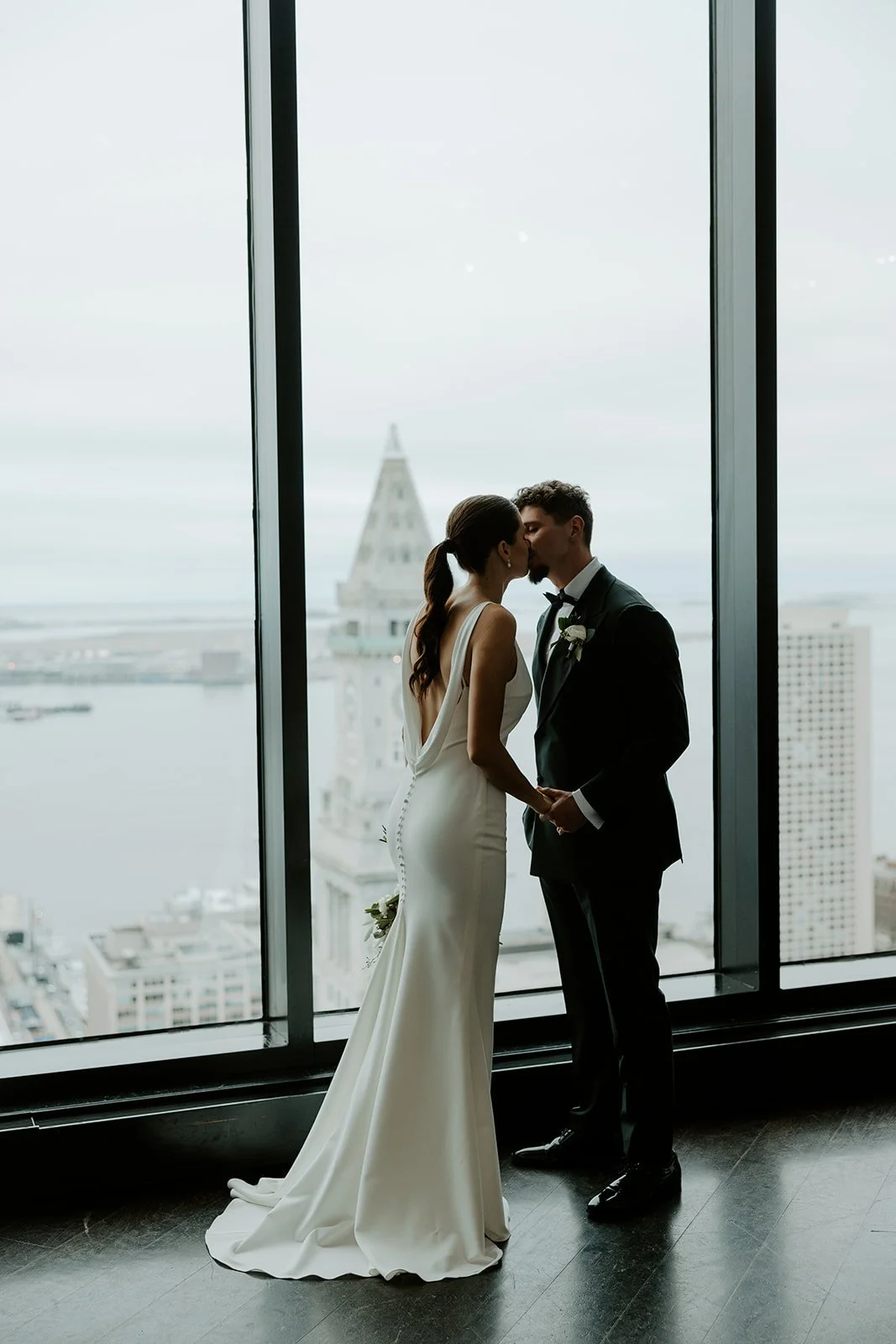 A bride and groom who chose a city wedding as their wedding setting