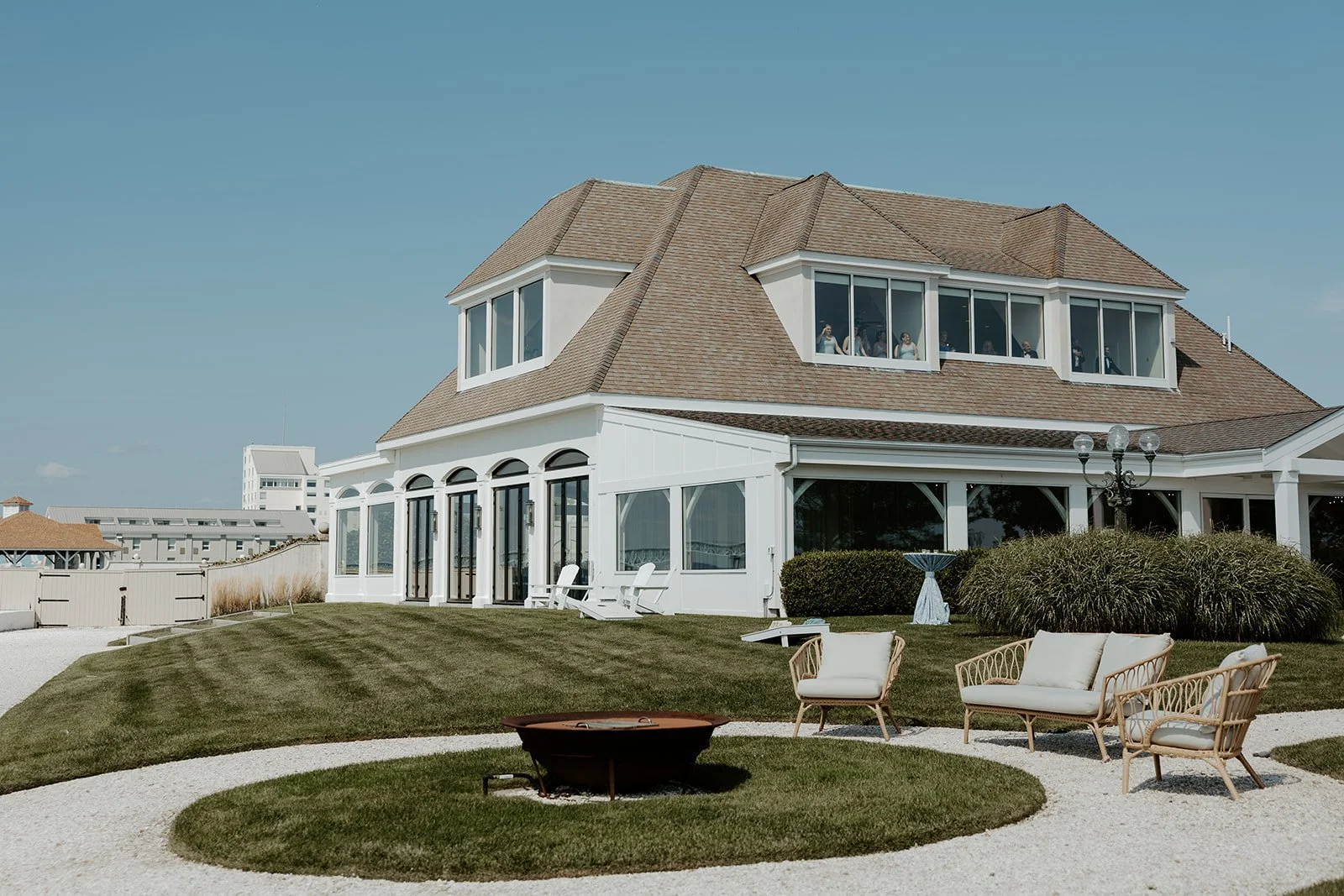 An outside view of Belle Mer, a Rhode Island wedding venue