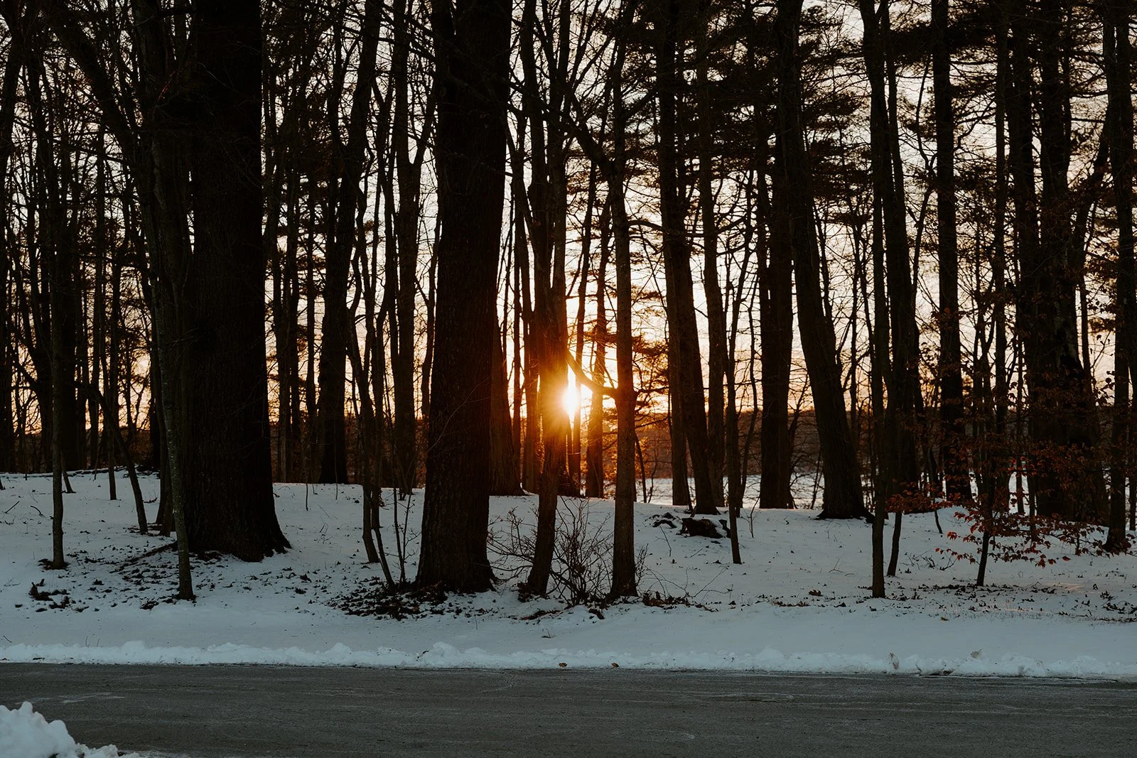 A sunset during the winter for an off season wedding