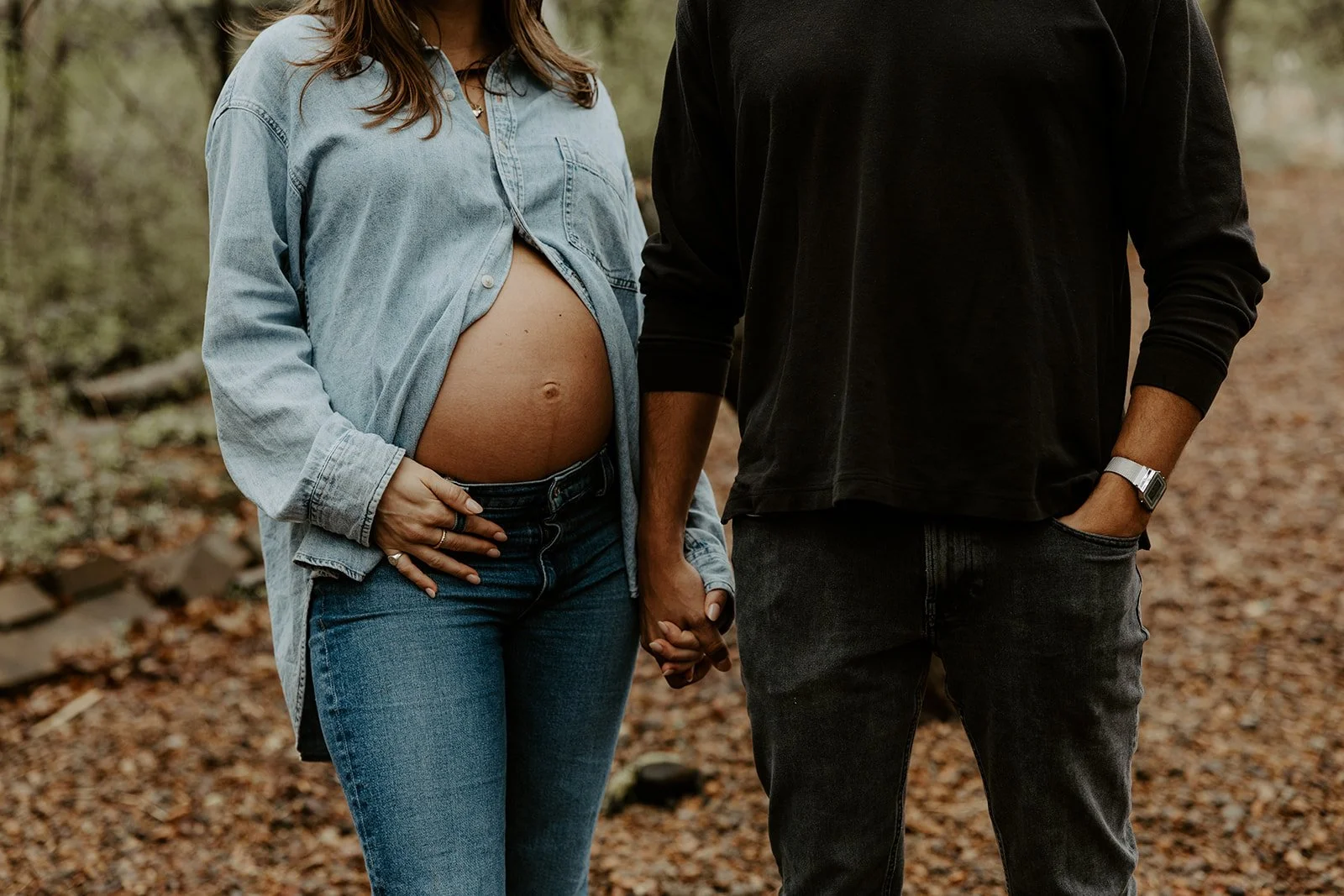 A unique maternity photo idea