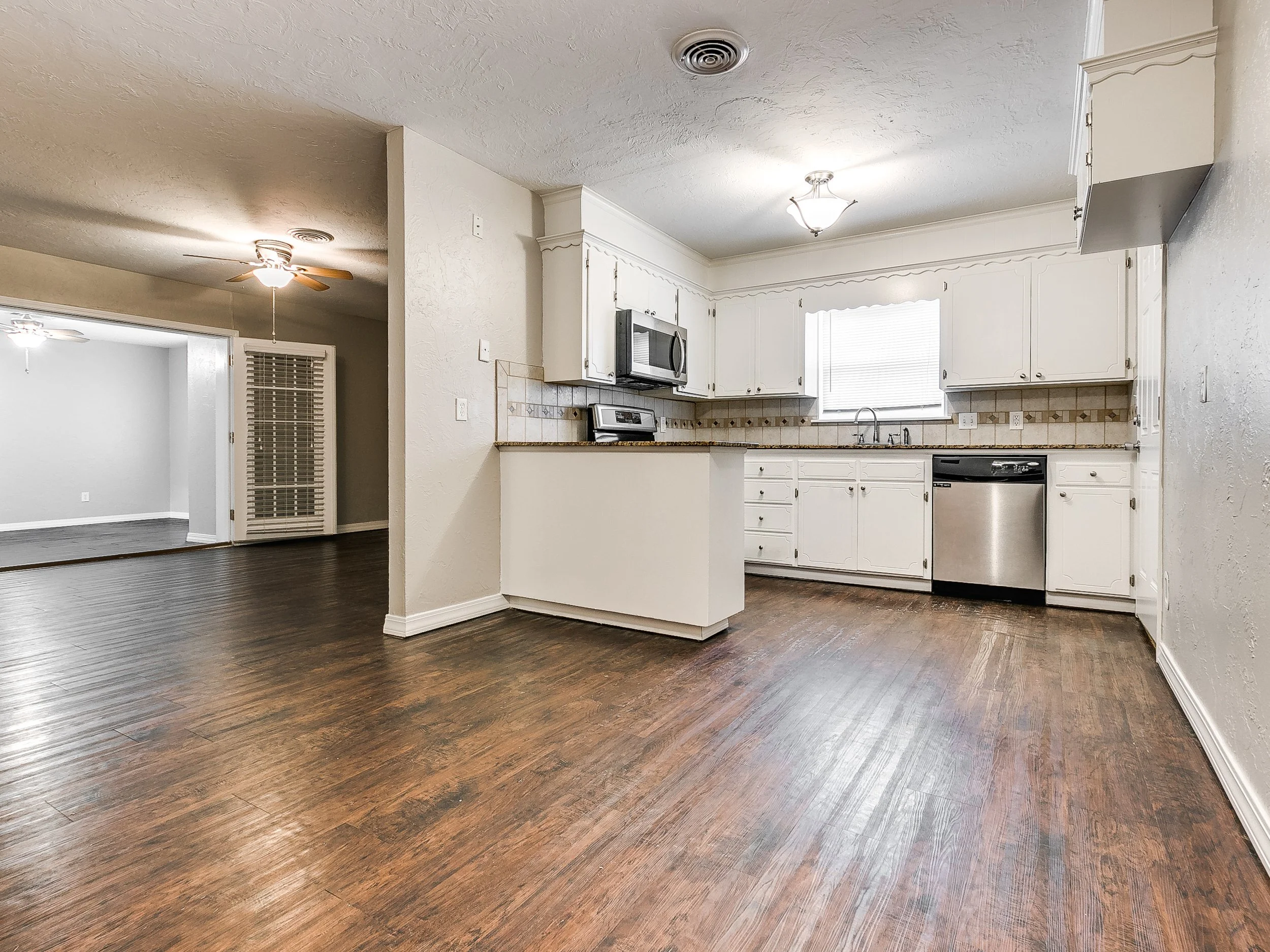 316 Rosewood Drive-19.jpg