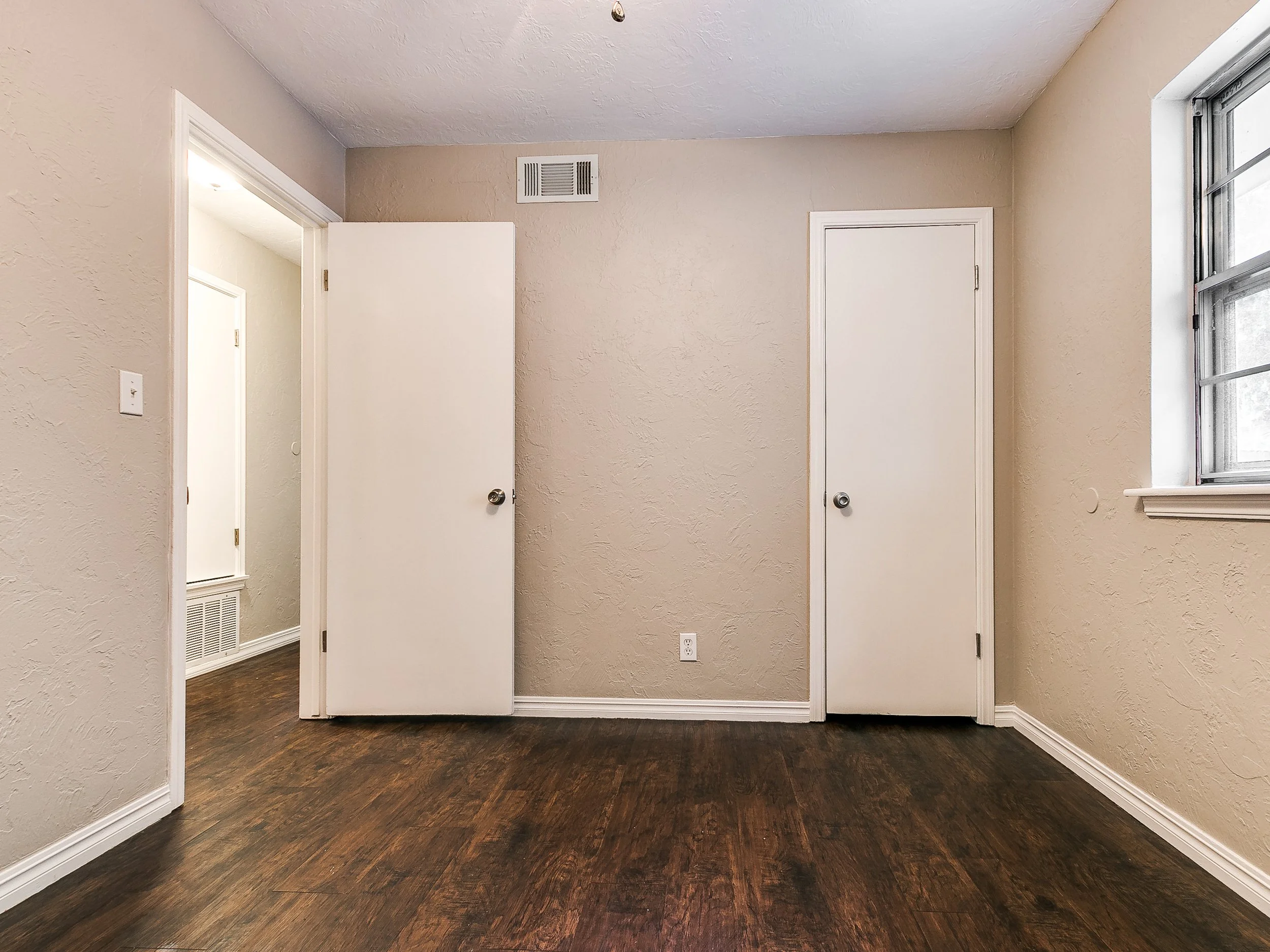 316 Rosewood Drive-32.jpg
